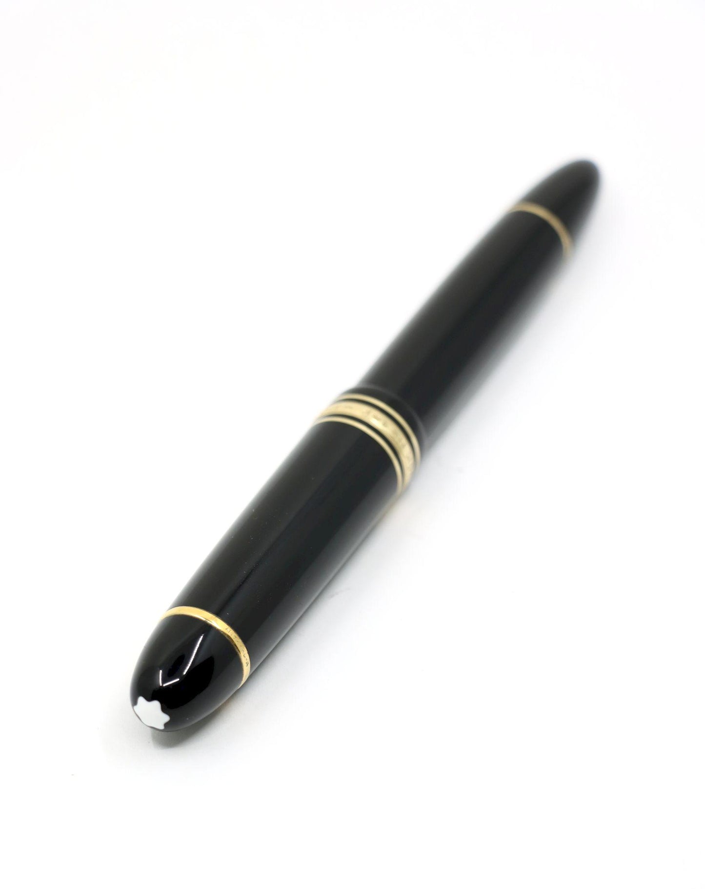 Montblanc Meisterstück Classique 14K Gold Trim Fountain Pen