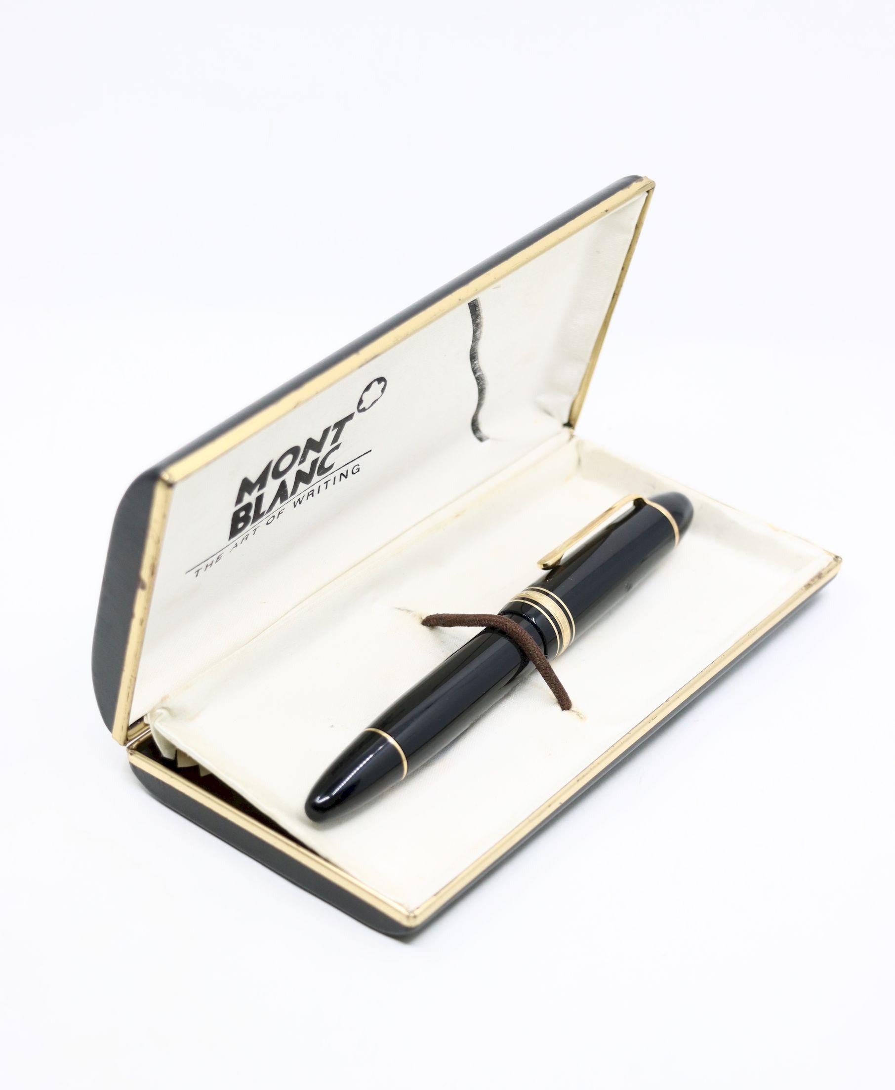 Montblanc Meisterstück Classique 18K Gold Trim Fountain Pen
