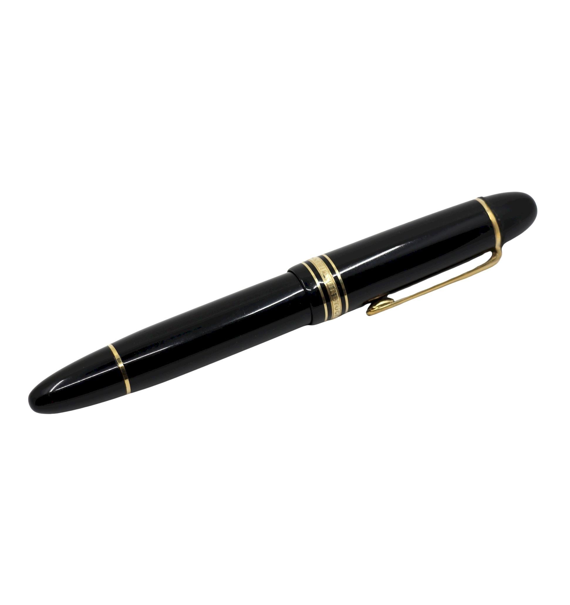 Montblanc Meisterstück Classique 14K Gold Trim Fountain Pen