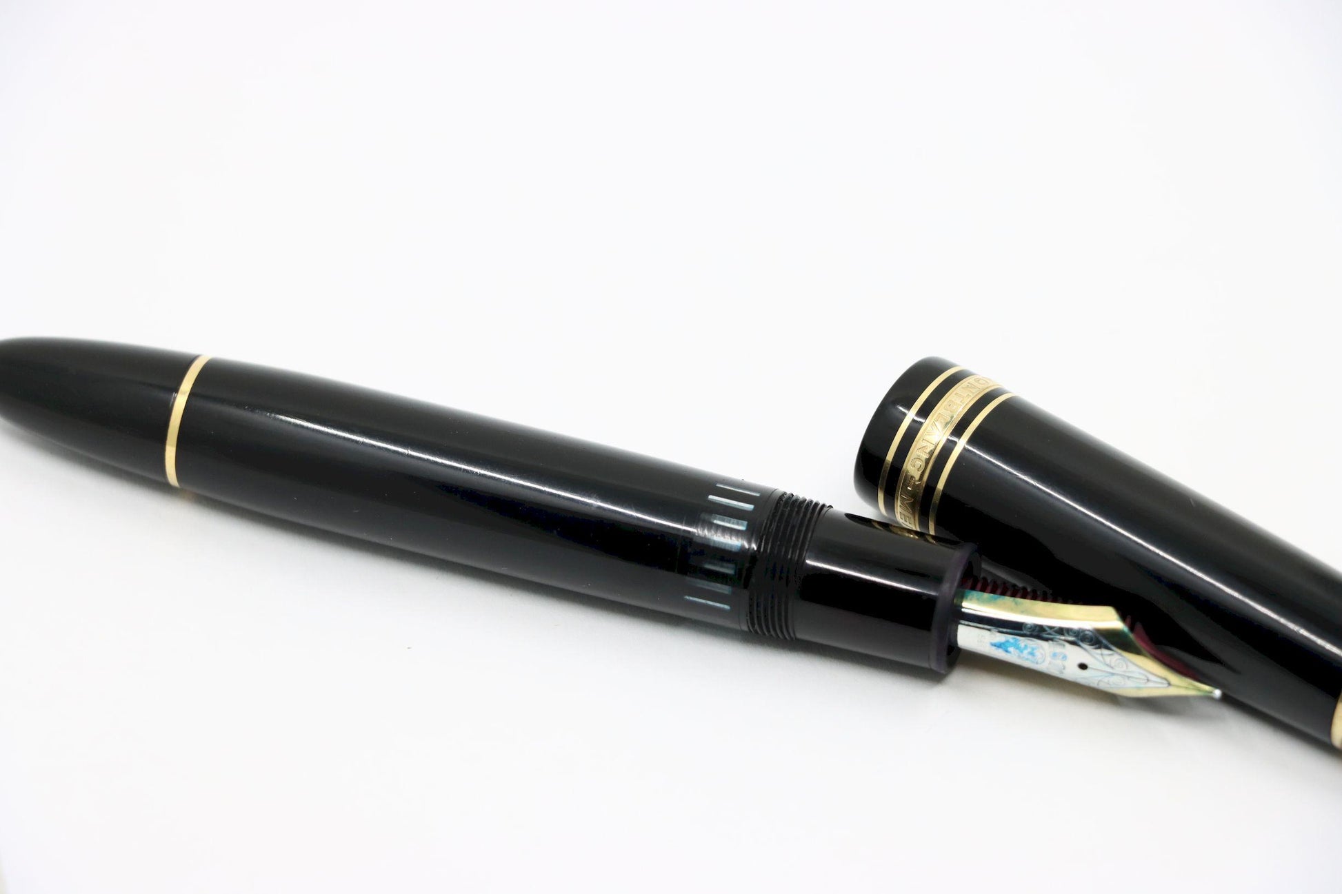 Montblanc Meisterstück Classique 14K Gold Trim Fountain Pen