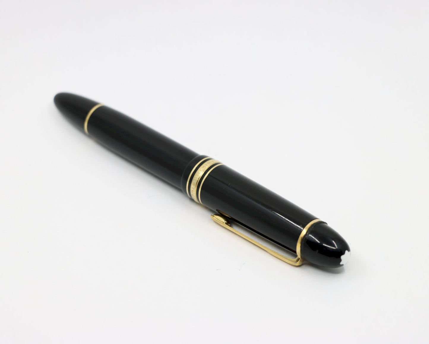 Montblanc Meisterstück Classique 14K Gold Trim Fountain Pen
