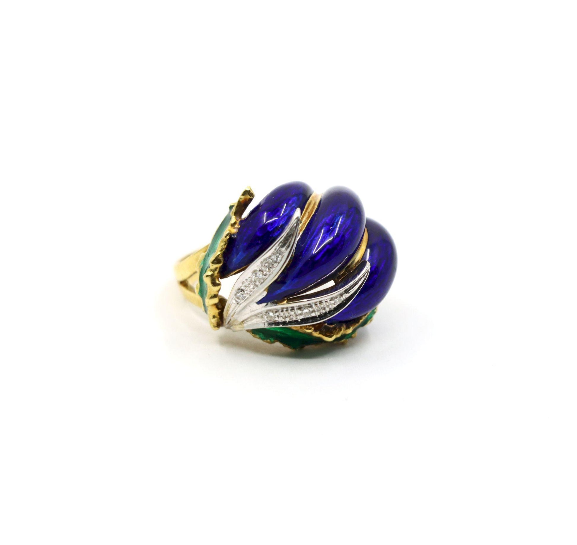 Vintage 18K Gold Diamond Enamel Ring