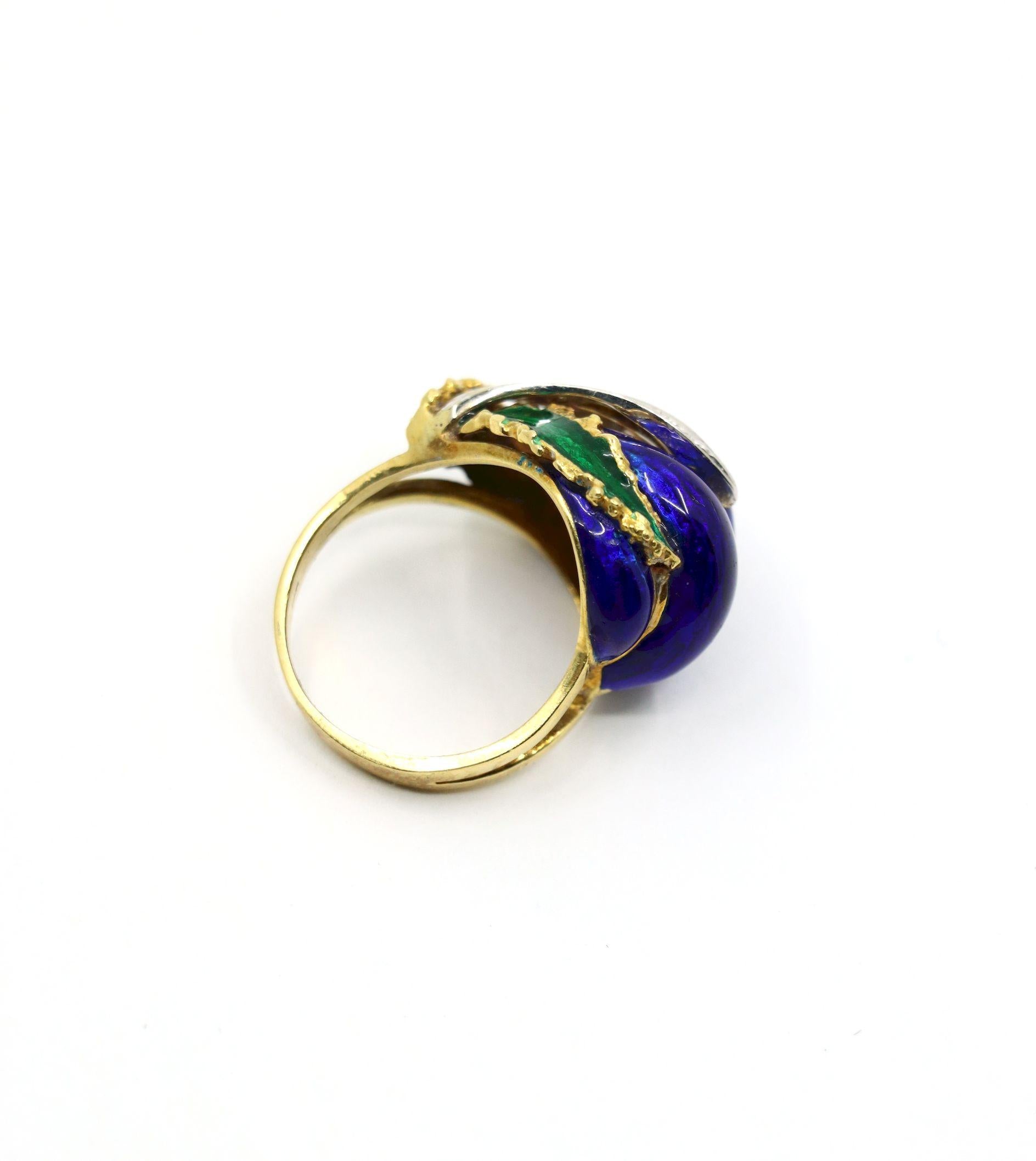 Vintage 18K Gold Diamond Enamel Ring