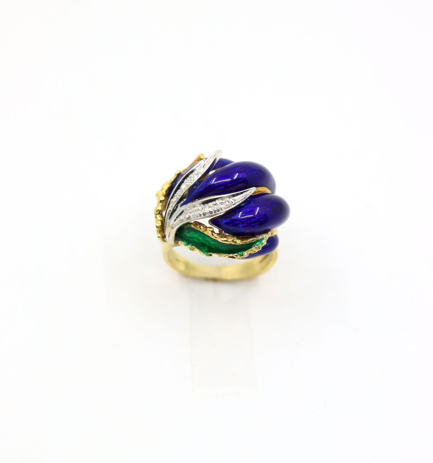 Vintage 18K Gold Diamond Enamel Ring