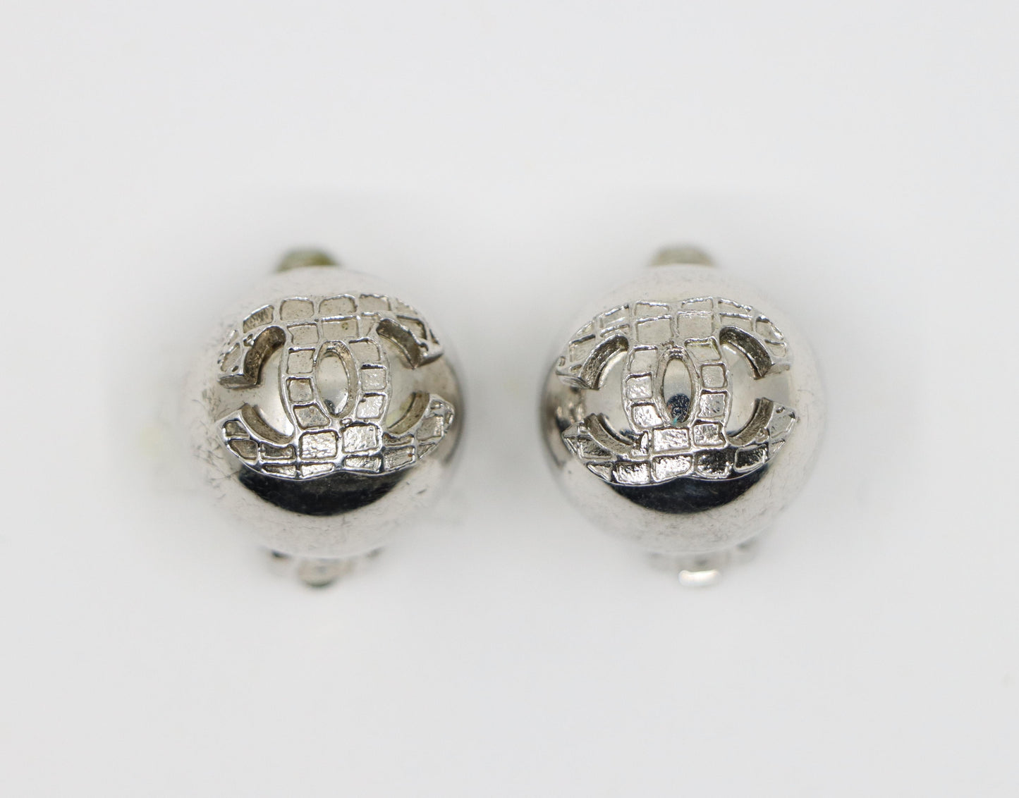 Chanel Silver Tone Double C Logo Round Earring