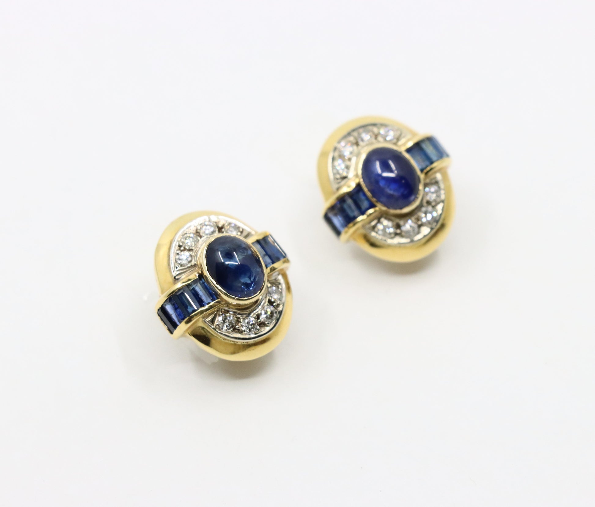 Vintage 18K Gold Sapphire Diamond Earring