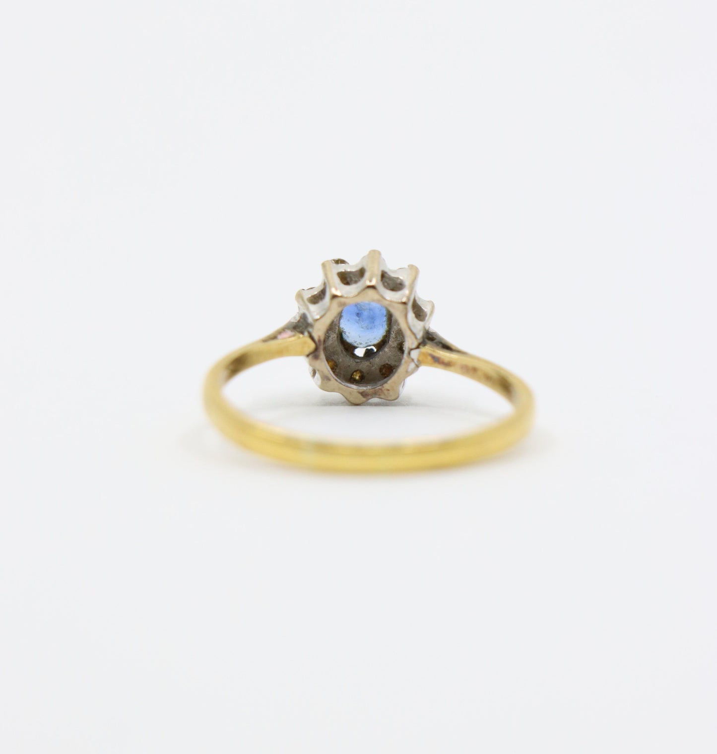 18K Gold Sapphire Diamonds Ring