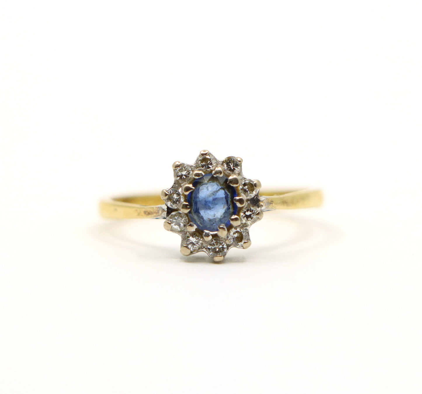 18K Gold Sapphire Diamonds Ring