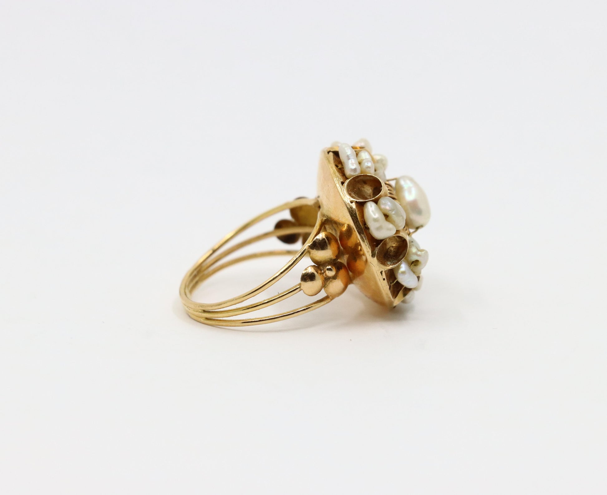 Vintage 14K Gold Baroque Pearls Ring