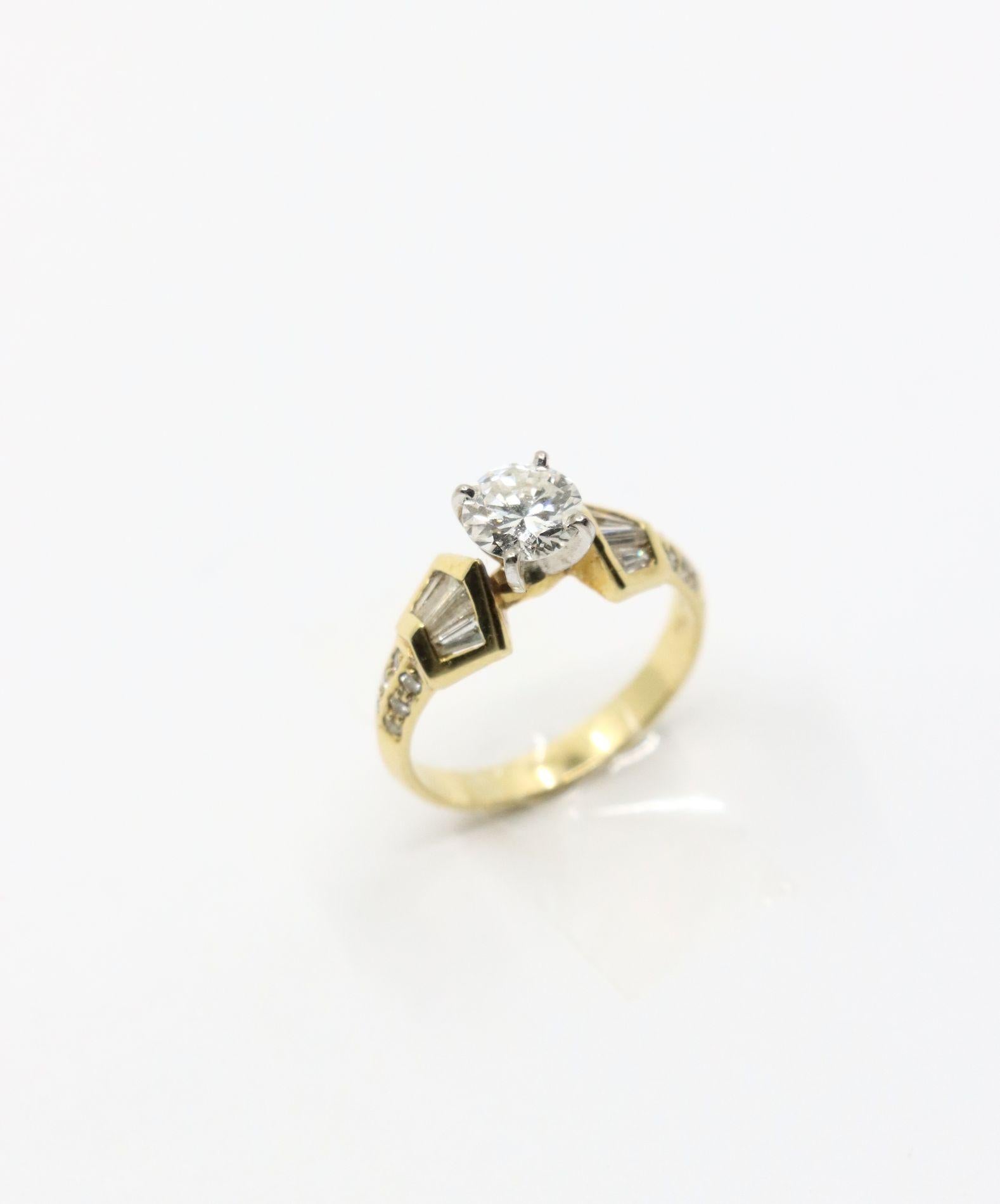Vintage 18K Gold Diamond Ring