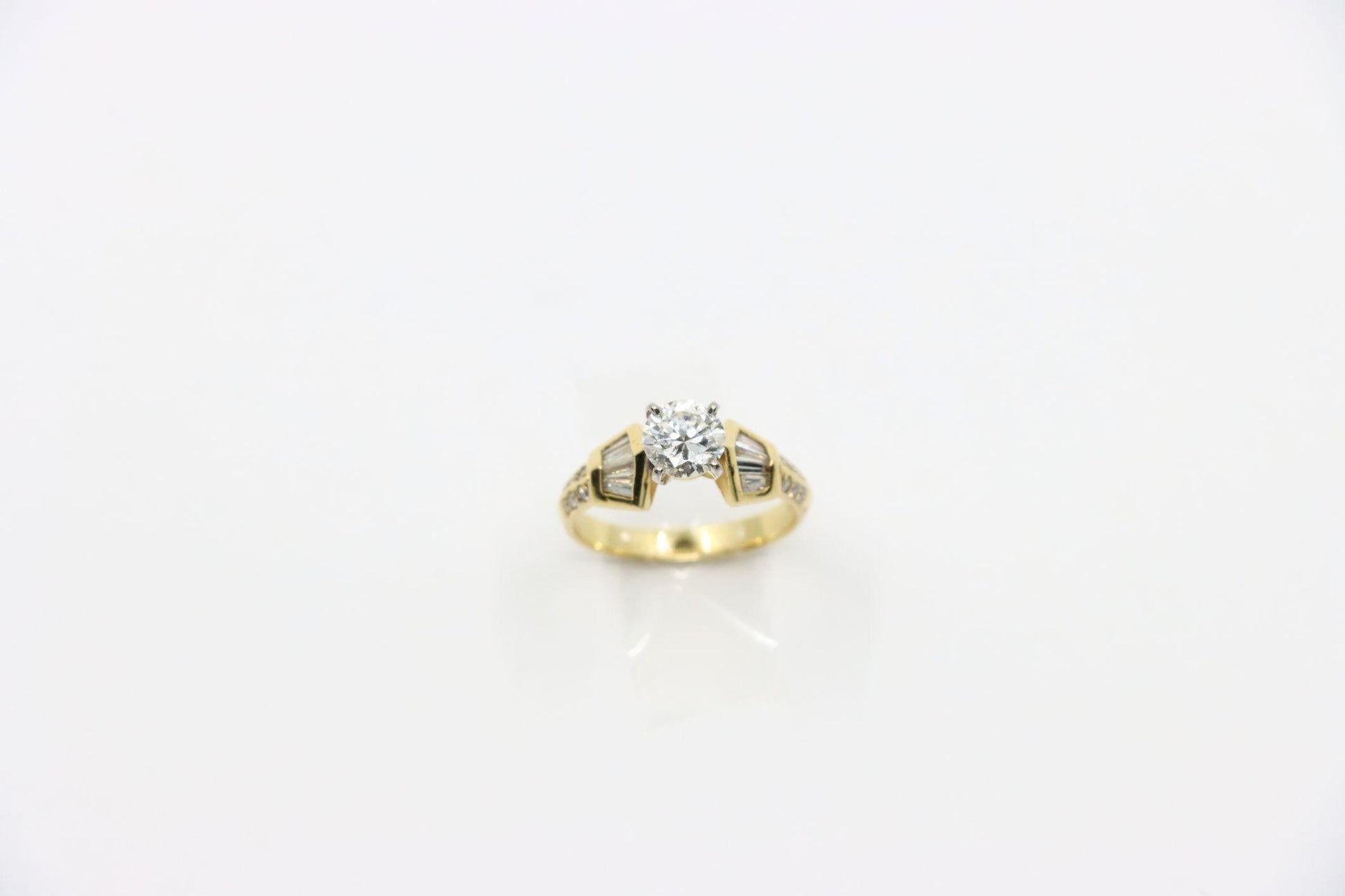 Vintage 18K Gold Diamond Ring