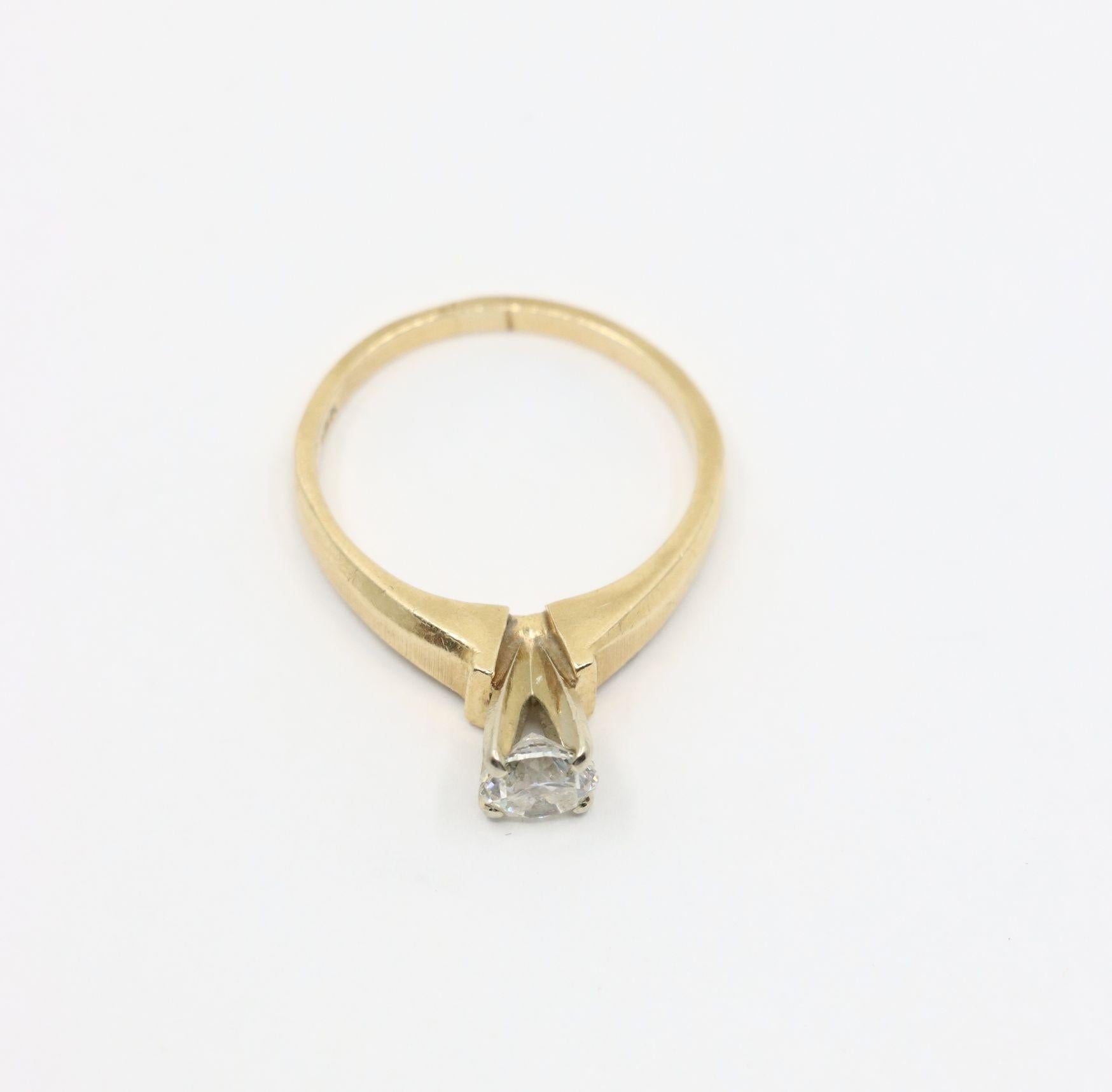 Vintage 14K Gold Diamond Ring