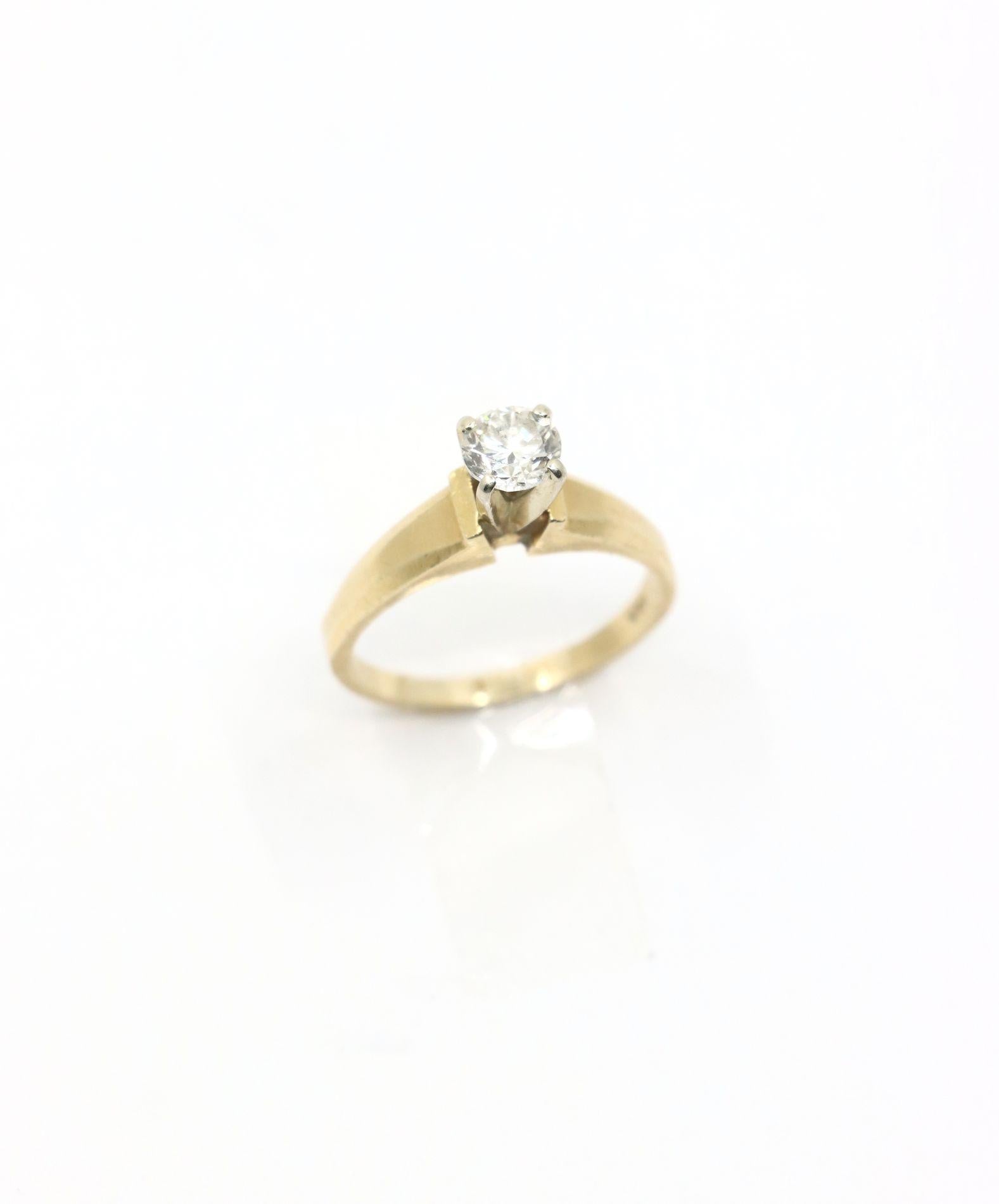 Vintage 14K Gold Diamond Ring