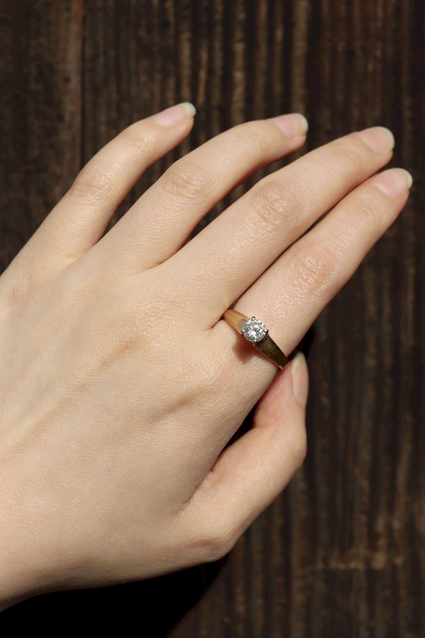 Vintage 14K Gold Diamond Ring