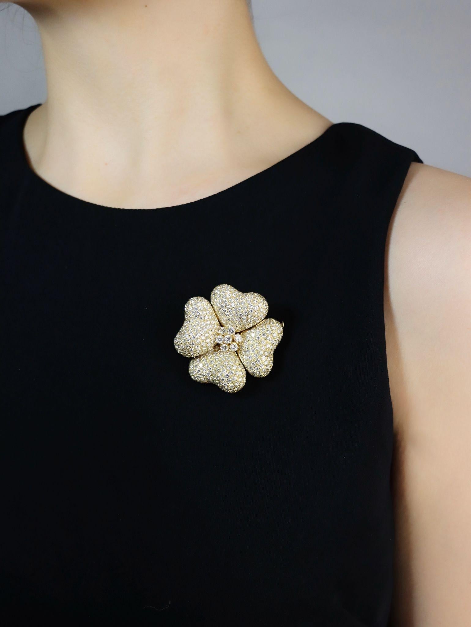 18K Gold Four Leaf Clover Diamonds Brooch