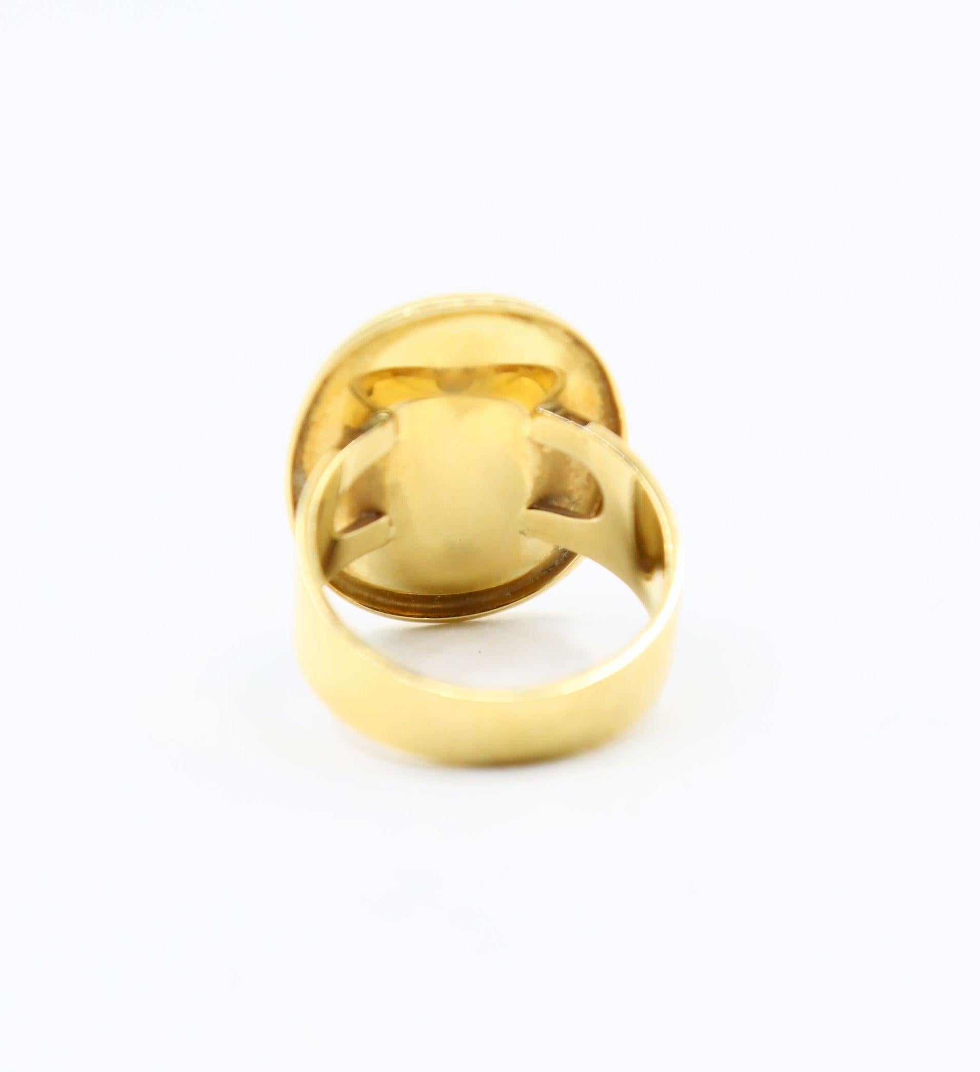 Vintage 18K Gold Opal Cabochon Ring