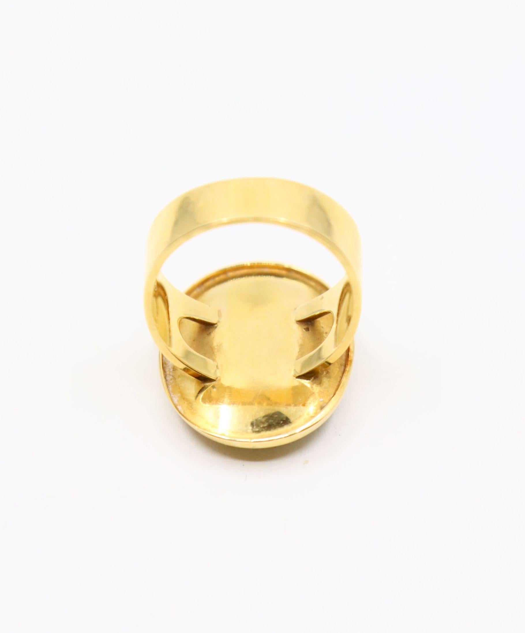 Vintage 18K Gold Opal Cabochon Ring