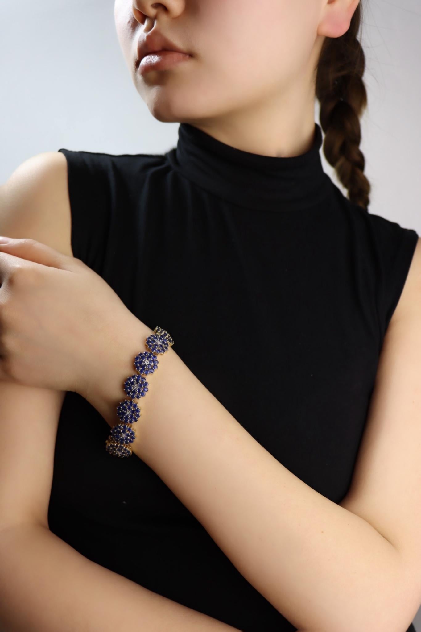 14K Gold Sapphire Diamonds Flower Bracelet