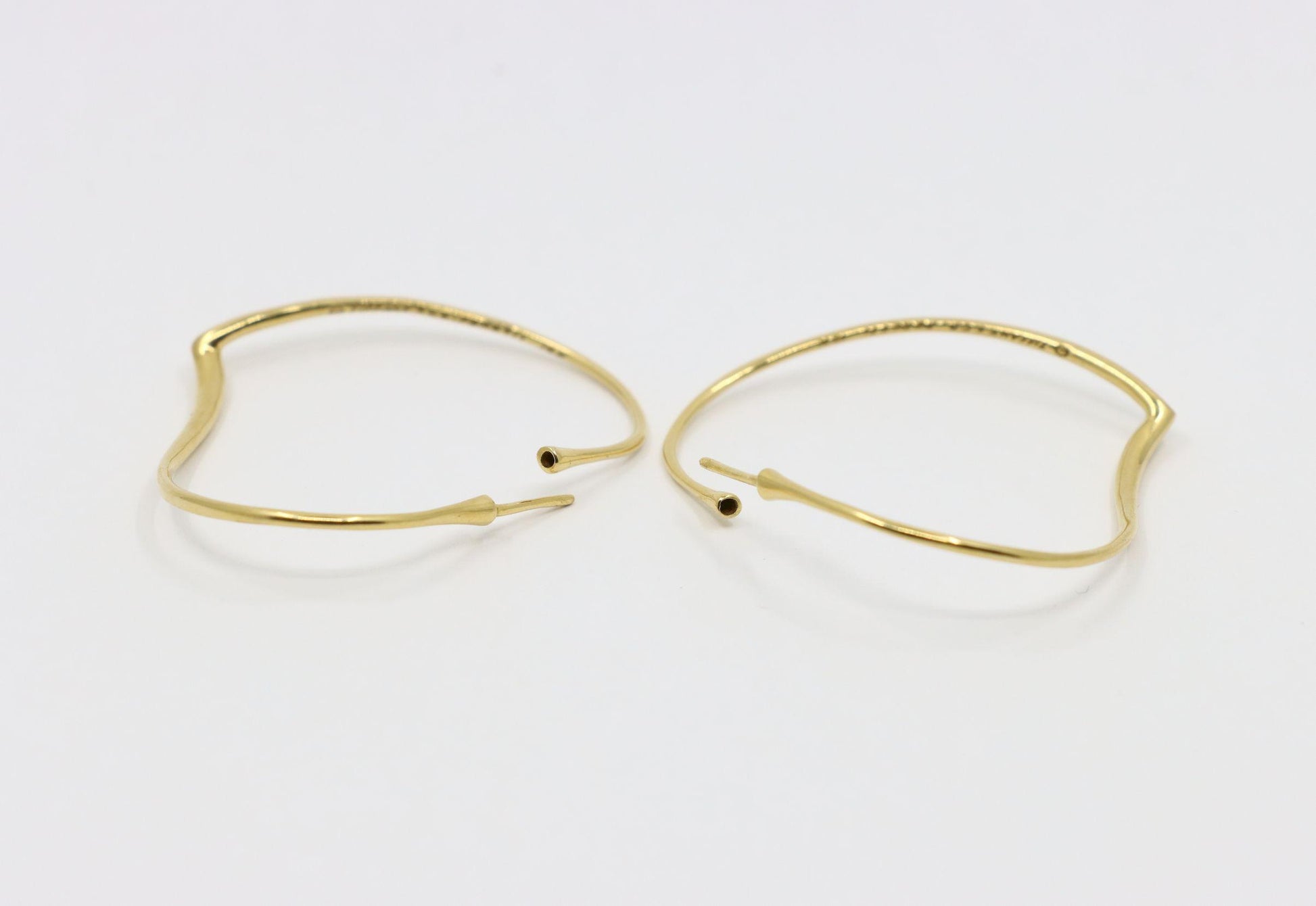 Tiffany & Co. Elsa Peretti 18K Gold Heart Shape Hoop Earrings