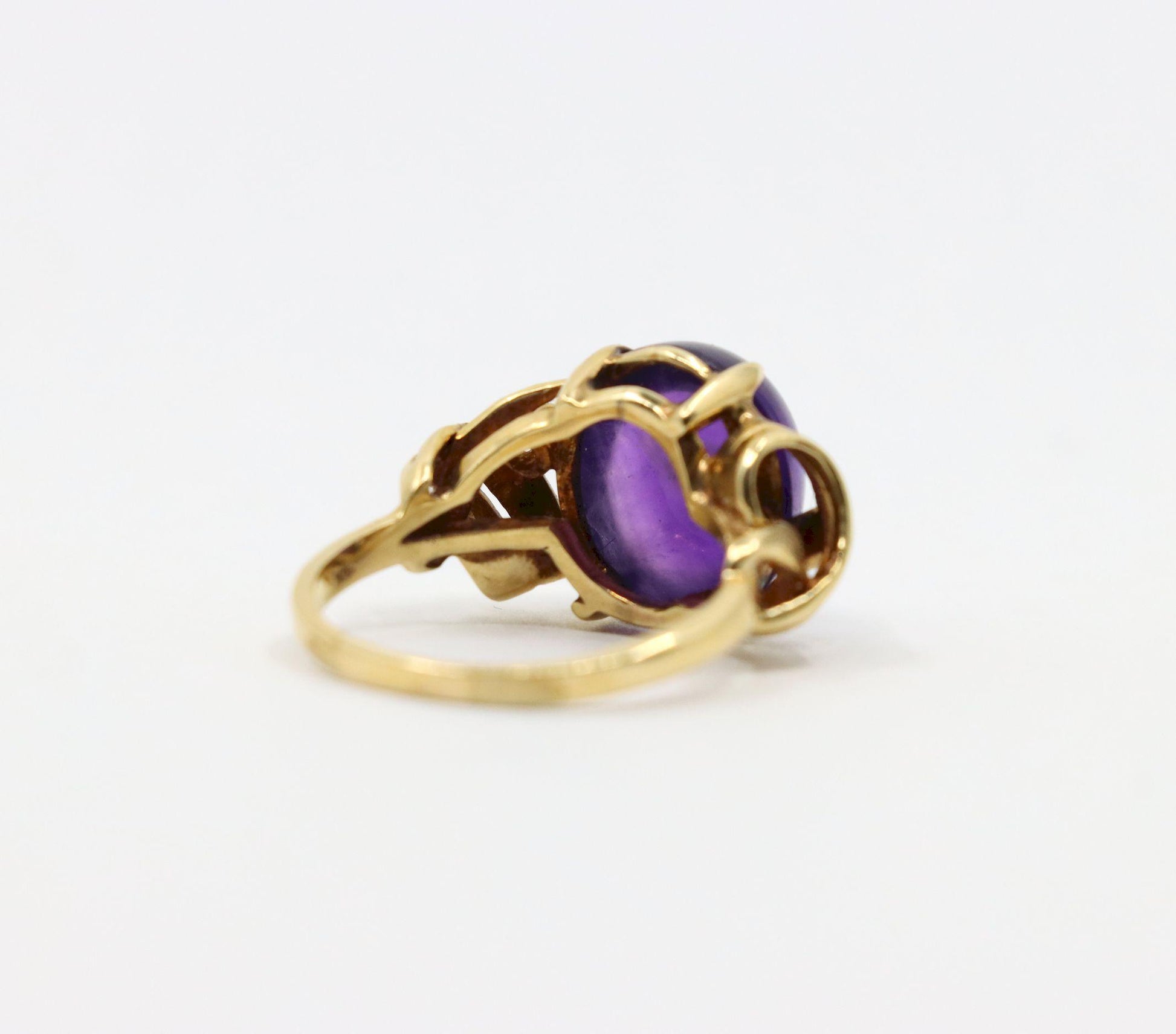 Vintage 14K Gold Diamond Amethyst Ring
