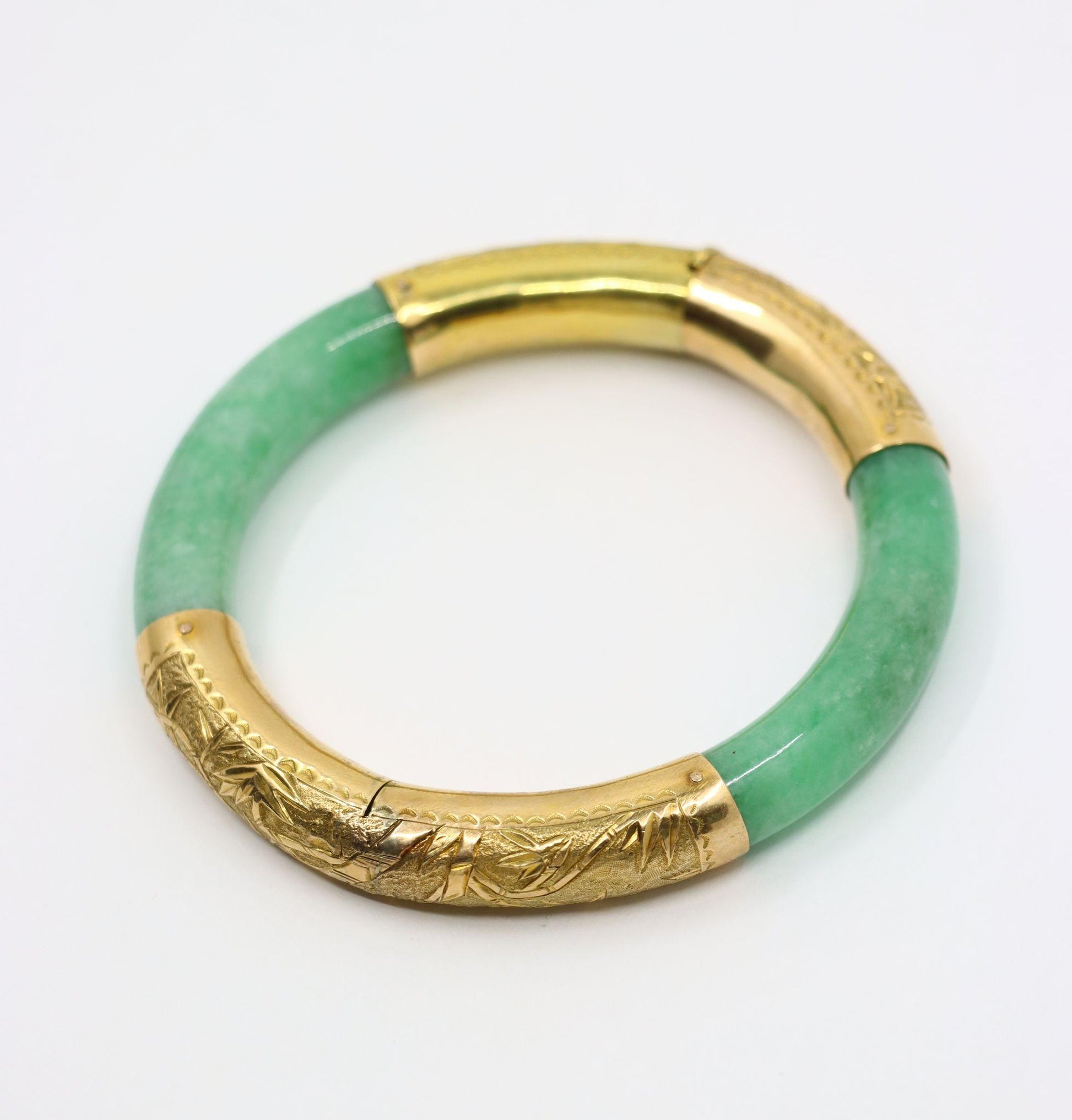 Vintage 14K Gold Green Jade Bracelet