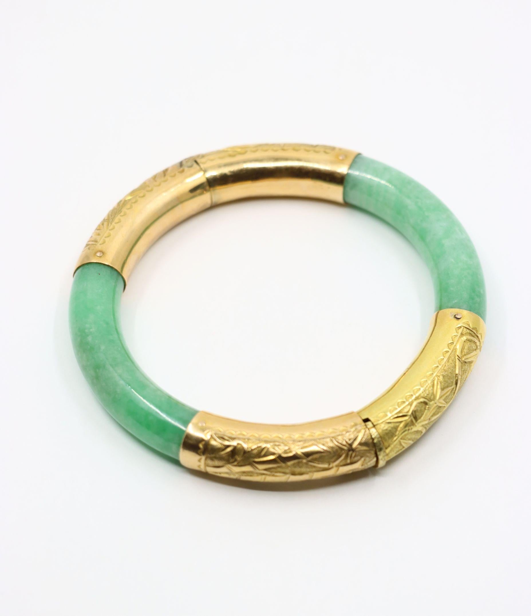 Vintage 14K Gold Green Jade Bracelet
