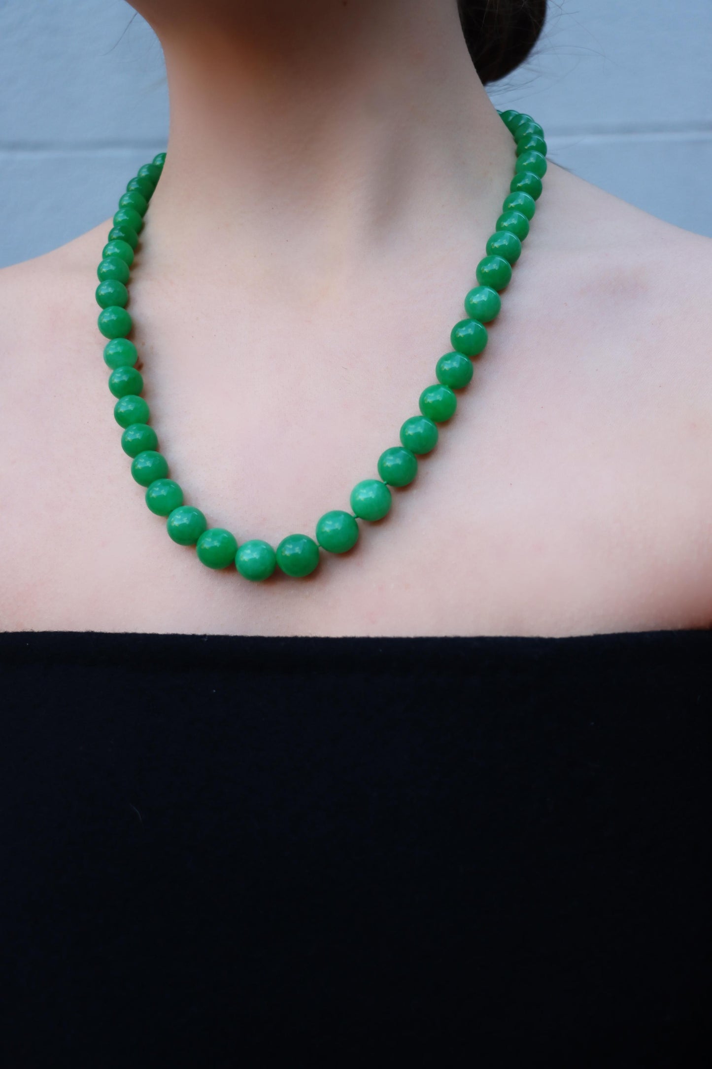 18K White Gold Jadeite Bead Necklace