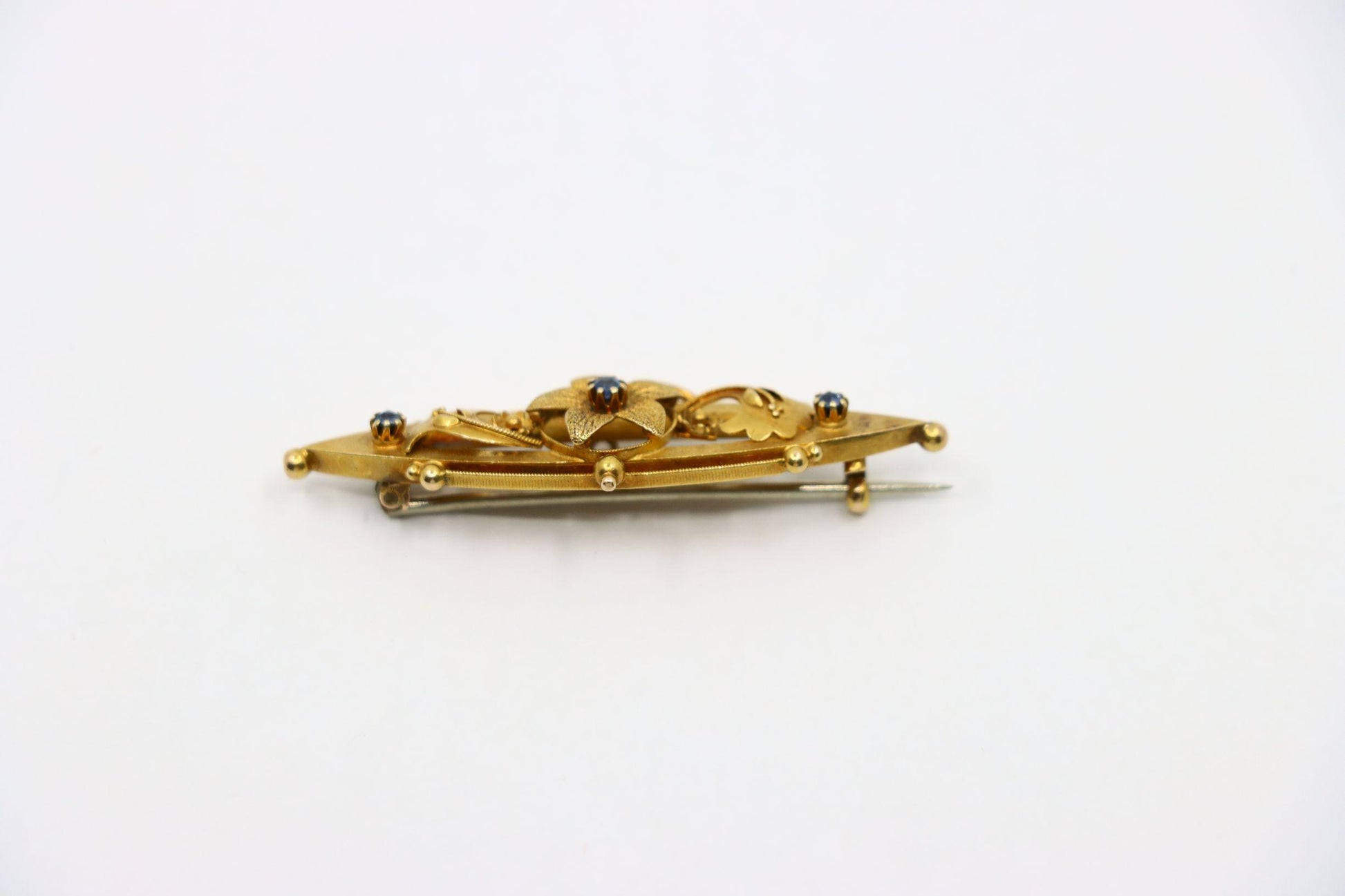 A Vintage 15K Gold Aquamarine Pendant Brooch Pin