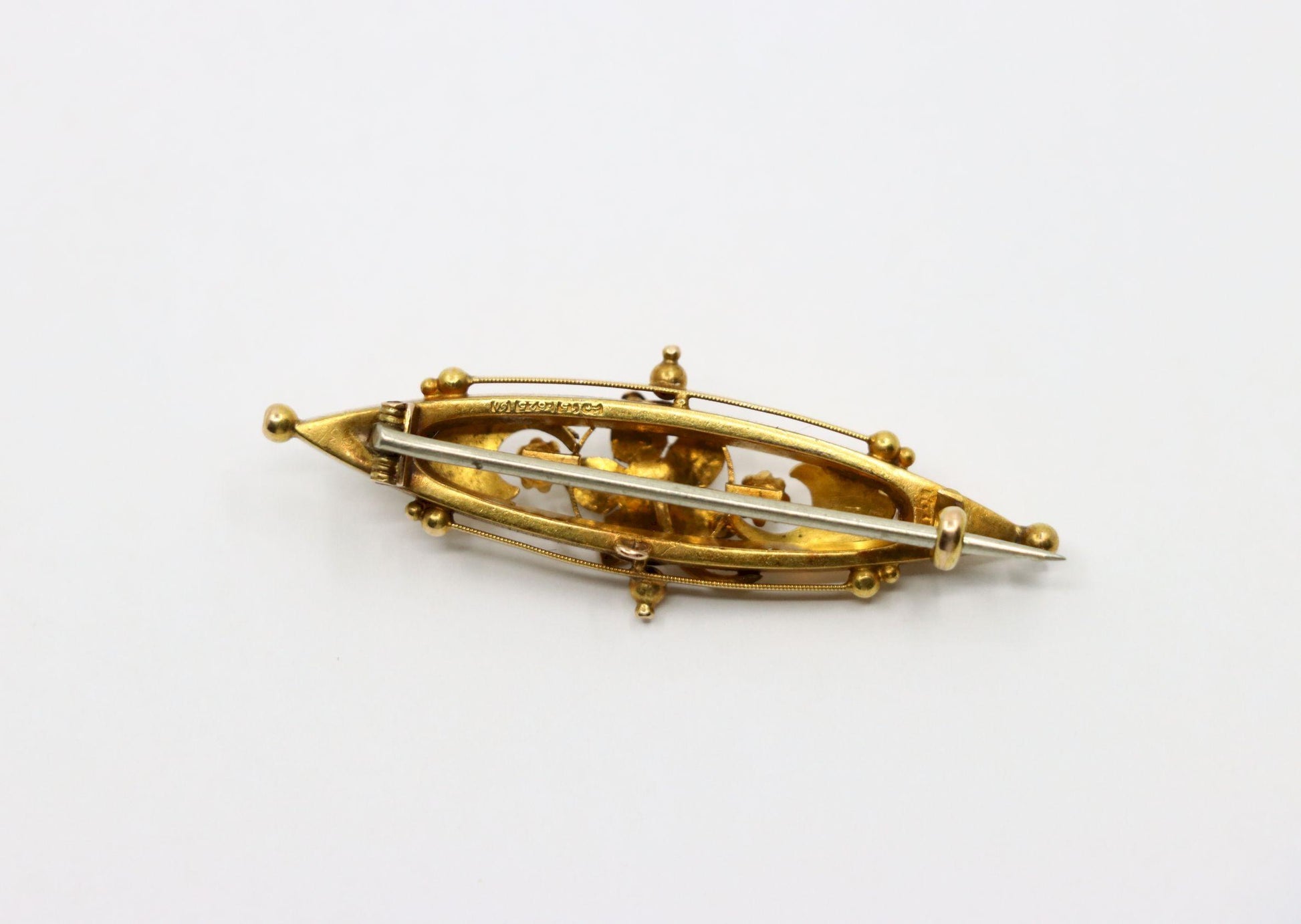 A Vintage 15K Gold Aquamarine Pendant Brooch Pin