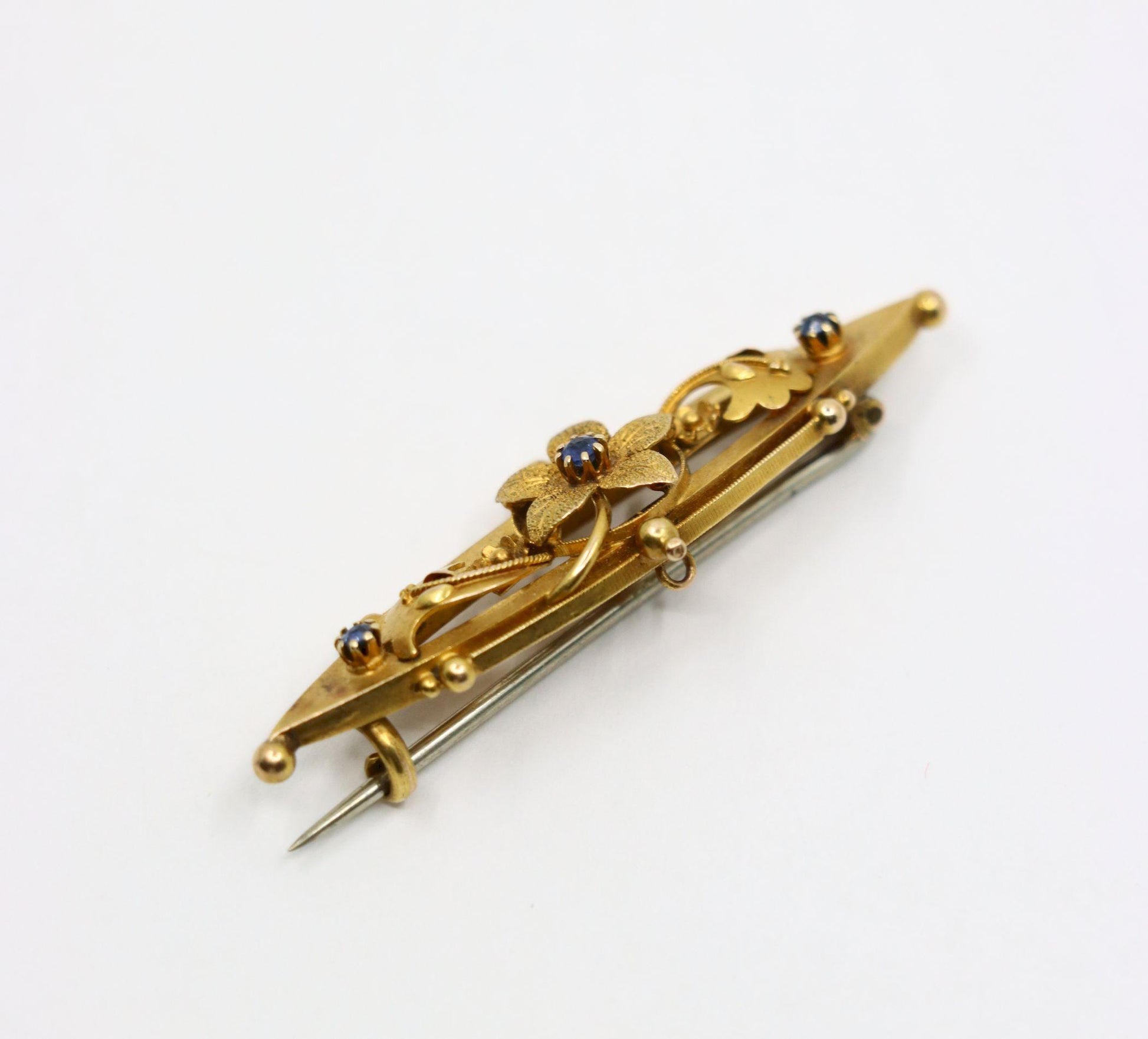 A Vintage 15K Gold Aquamarine Pendant Brooch Pin