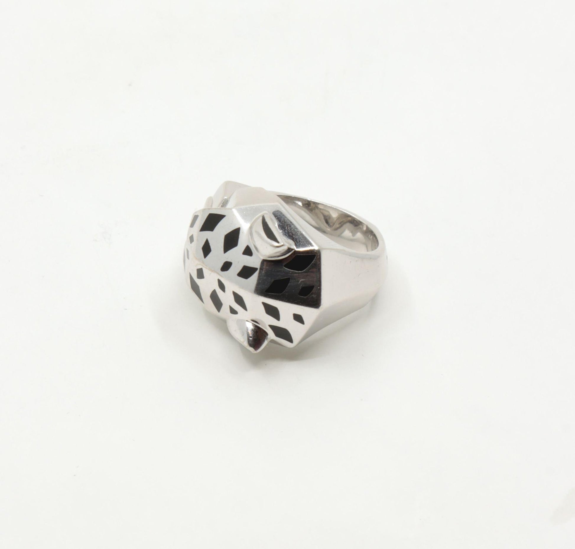 18K White Gold Panthère de Cartier Ring