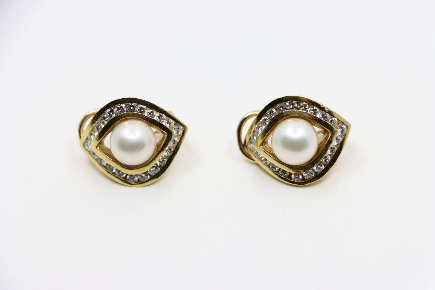 Vintage Maico 18K Gold Pearl Diamond Earrings