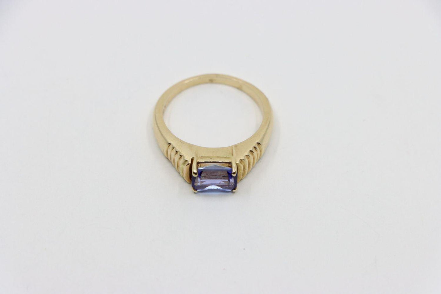 Vintage 14K Gold Tanzantie Ring