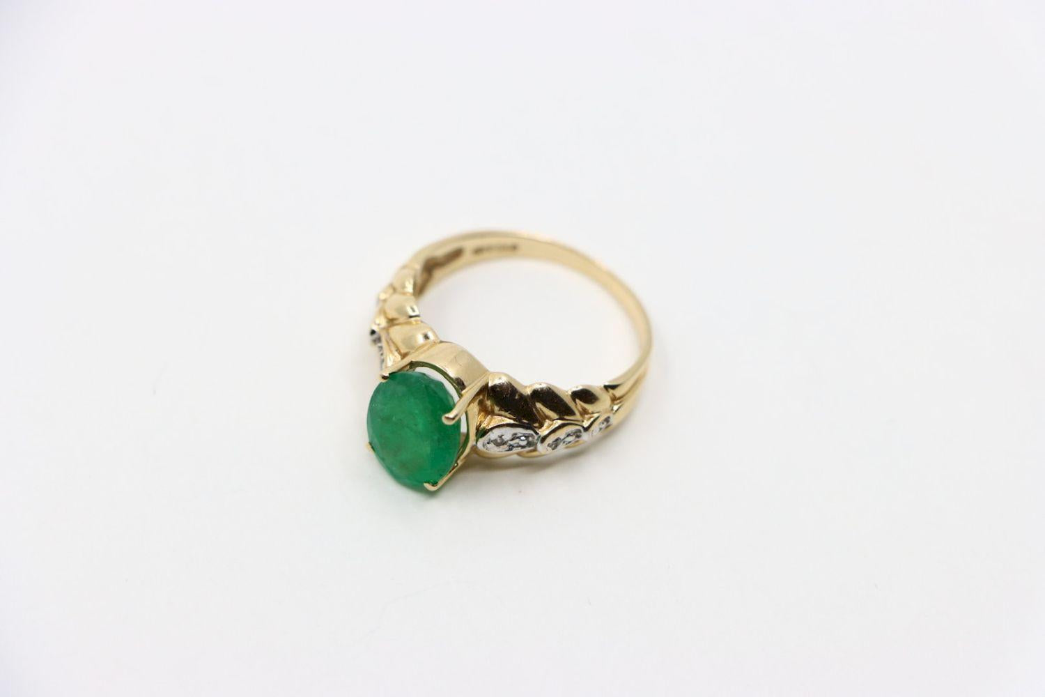 Vintage 14K Gold Emerald Ring