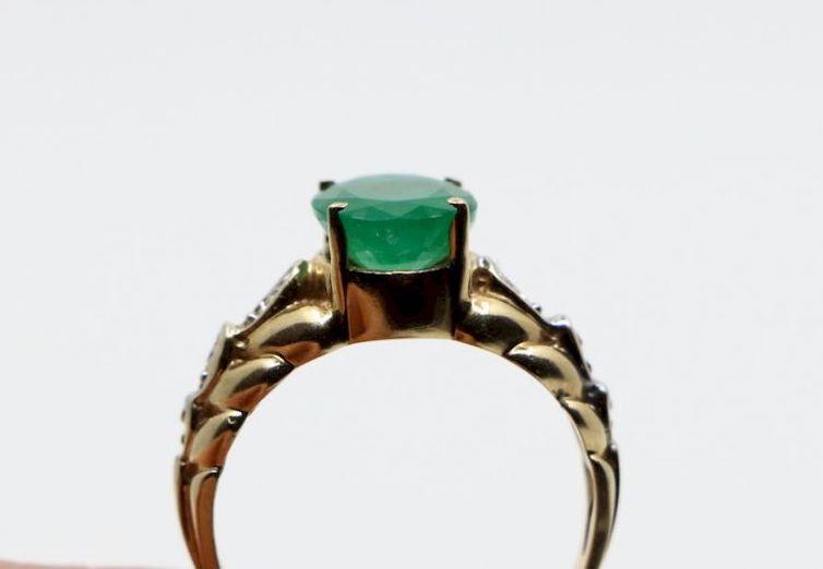 Vintage 14K Gold Emerald Ring