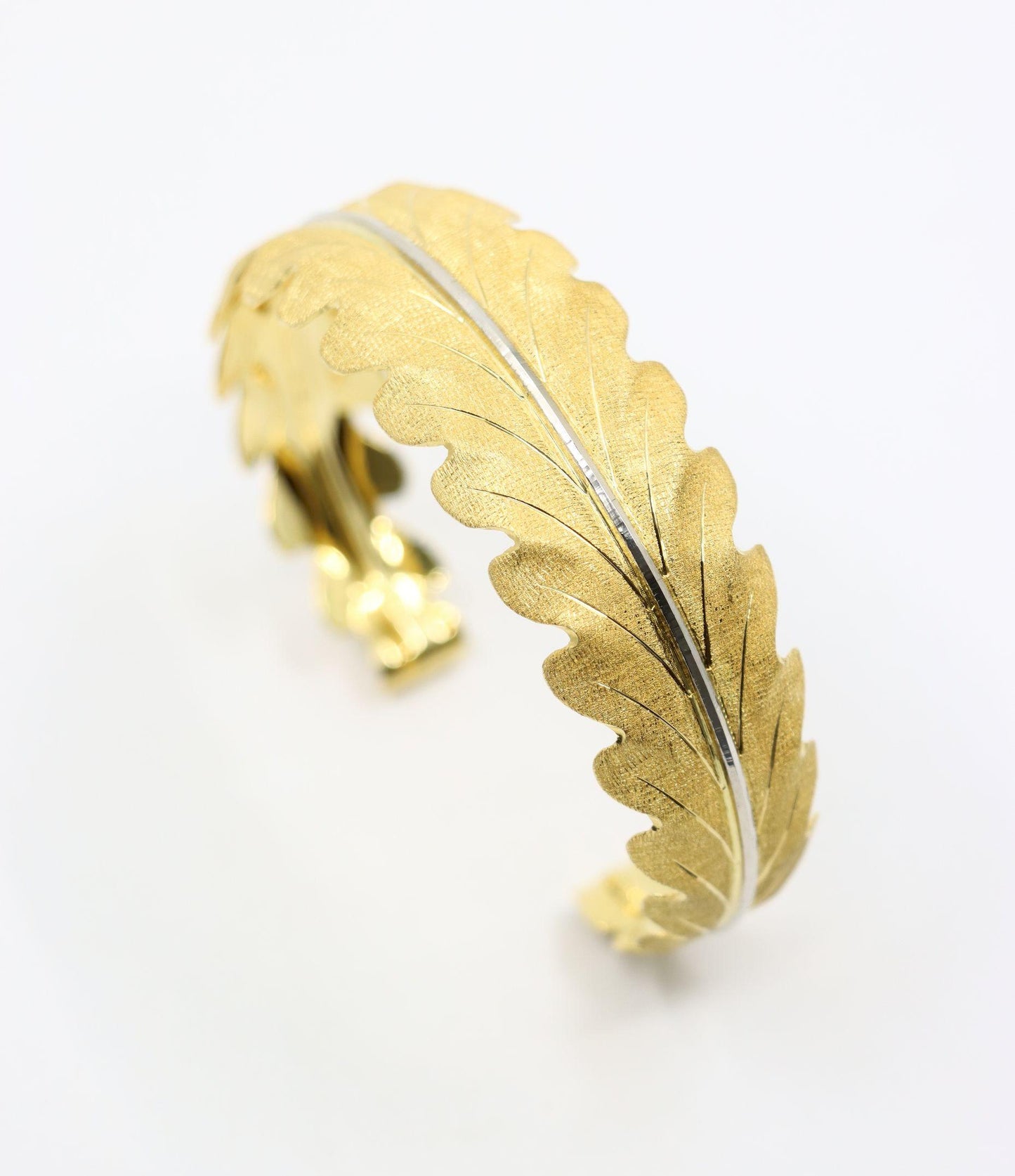 Buccellati 18K Gold Leaf Motif Cuff Bracelet