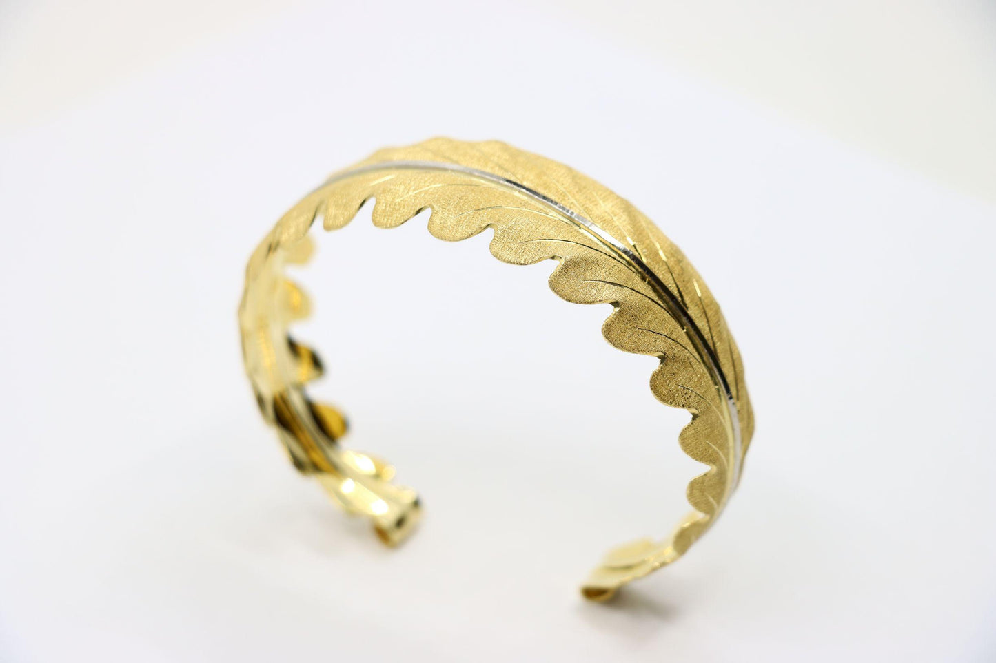 Buccellati 18K Gold Leaf Motif Cuff Bracelet