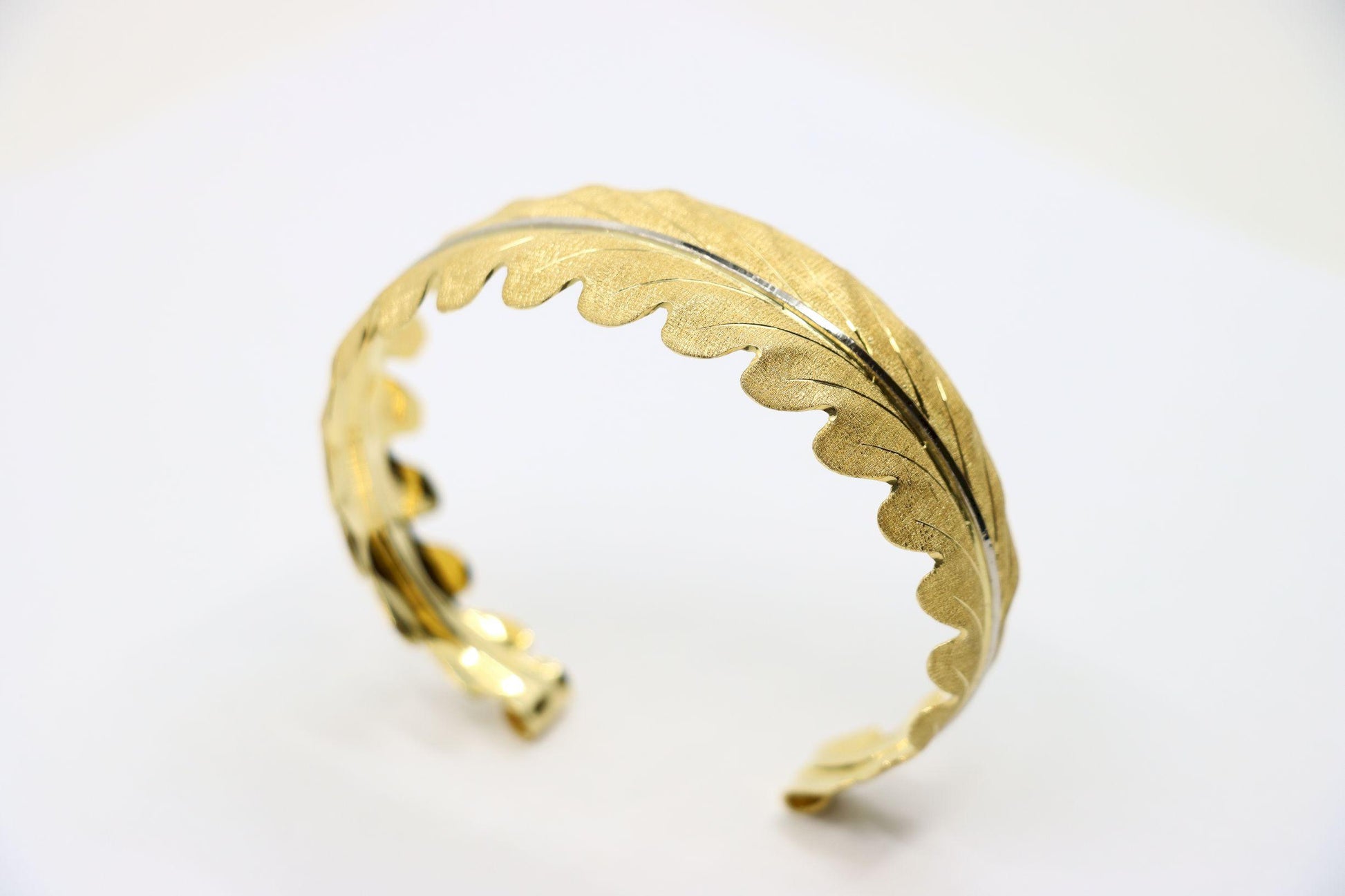 Buccellati 18K Gold Leaf Motif Cuff Bracelet