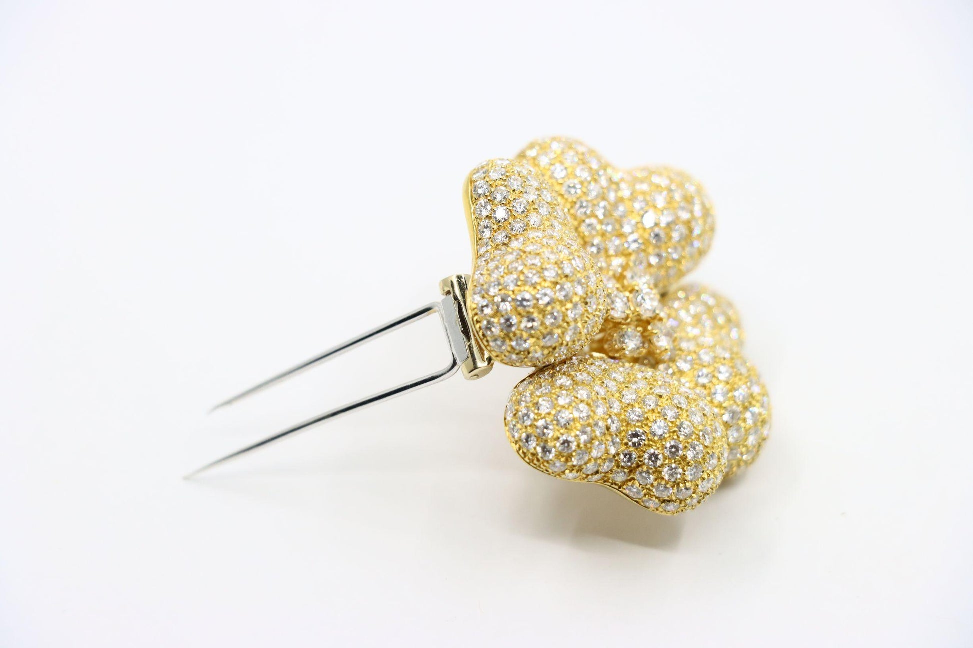 18K Gold Four Leaf Clover Diamonds Brooch