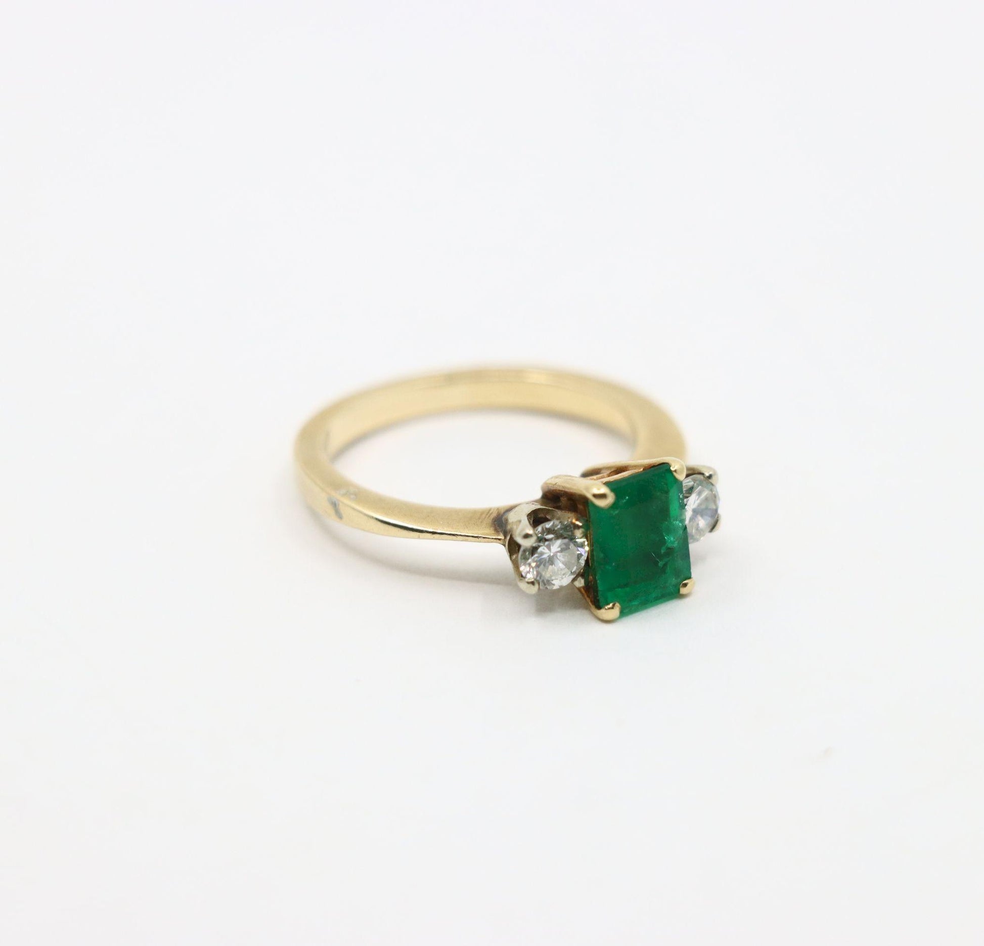 14K Gold Emerald Diamond Ring