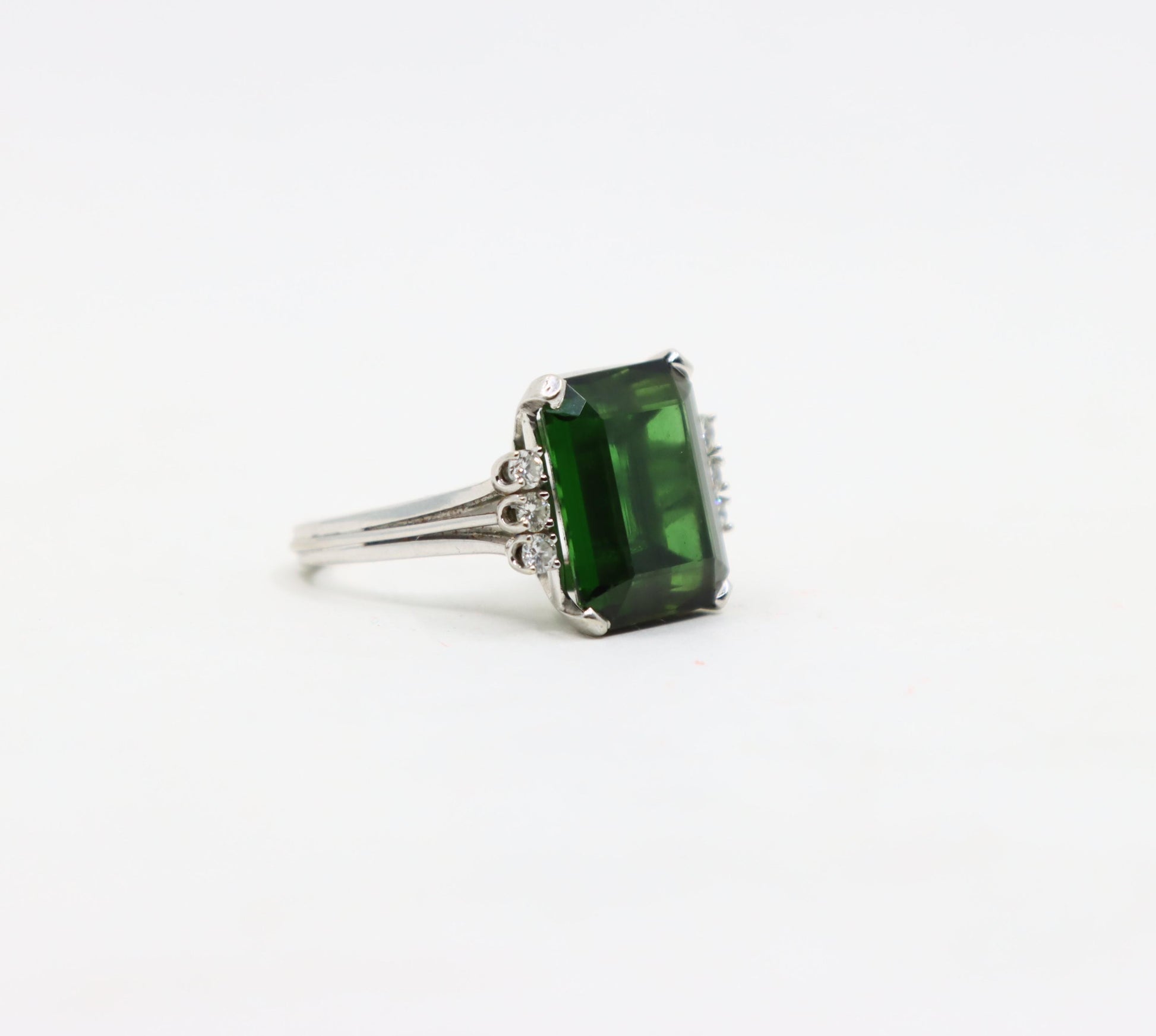 Vintage 14K White Gold Green Tourmaline Diamond Ring