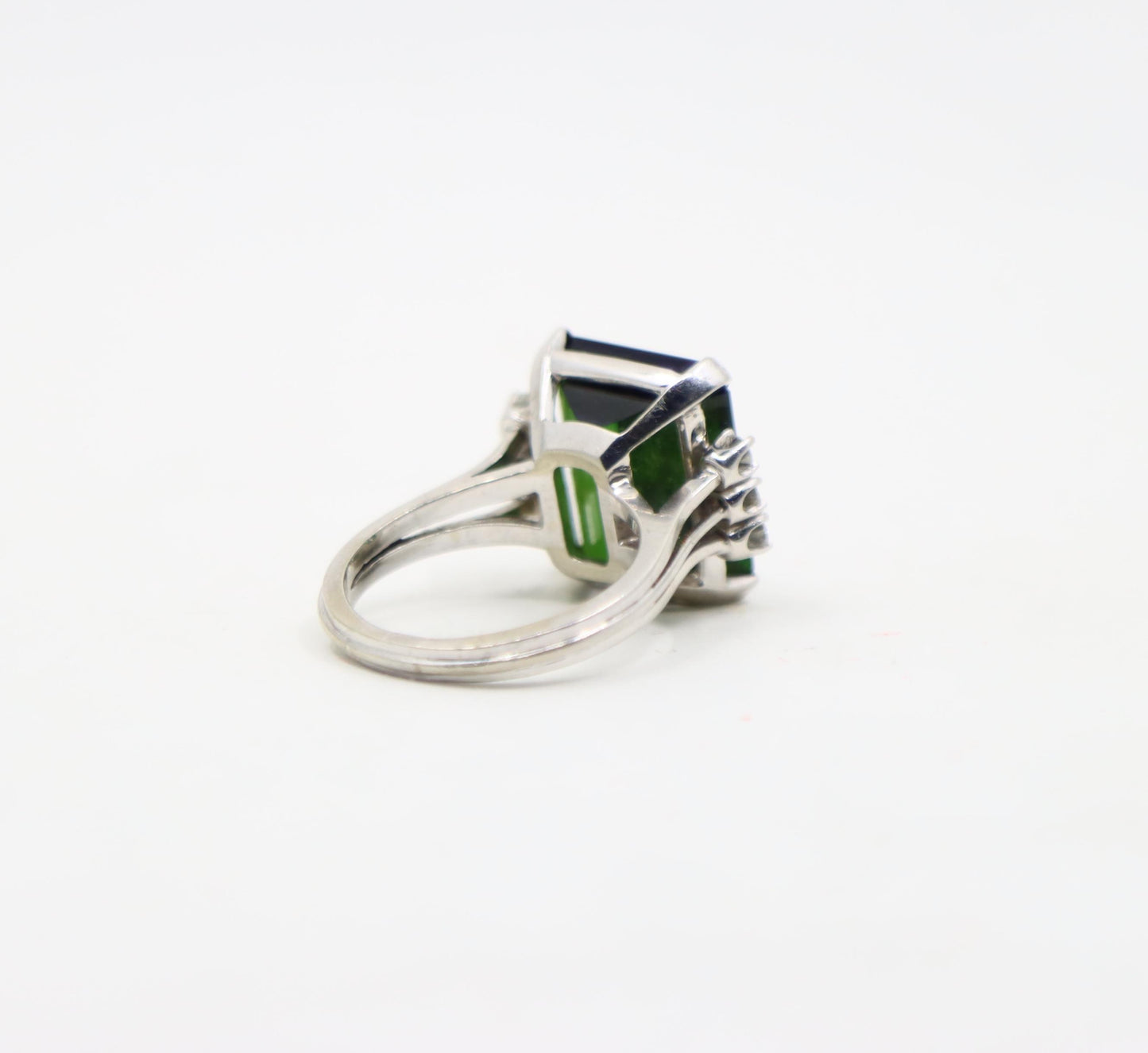 Vintage 14K White Gold Green Tourmaline Diamond Ring