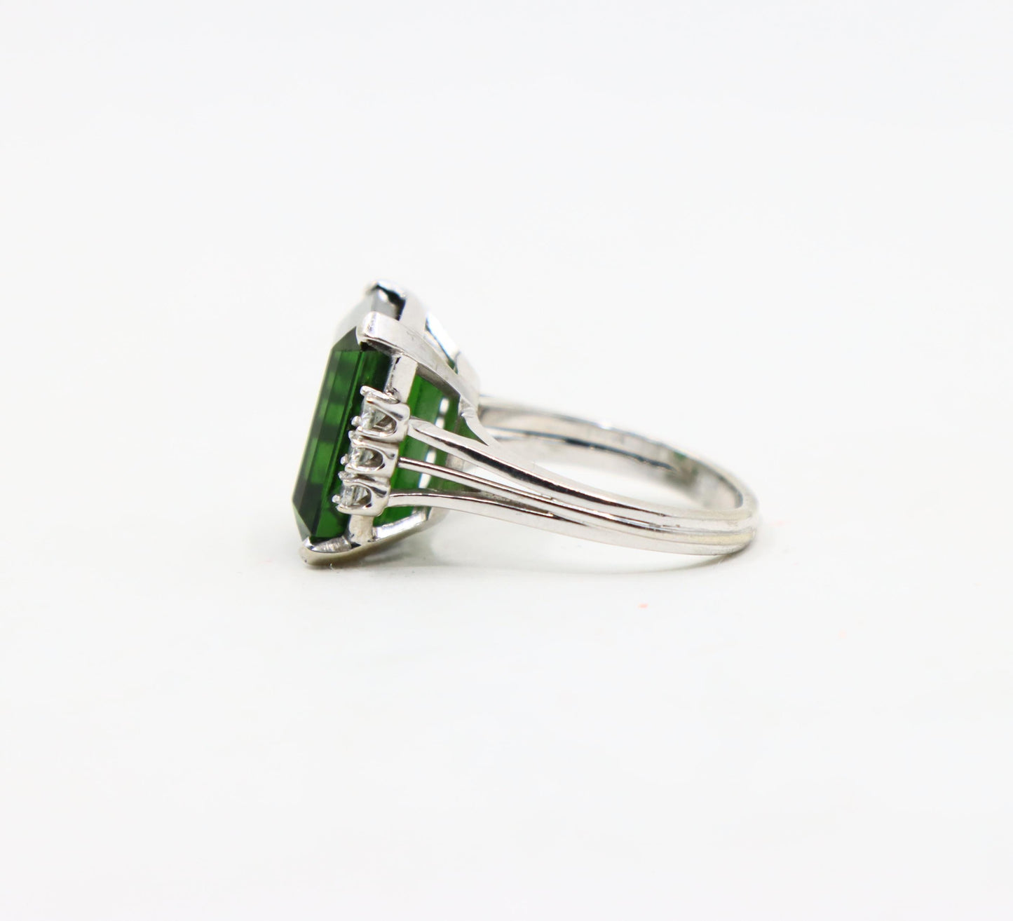 Vintage 14K White Gold Green Tourmaline Diamond Ring