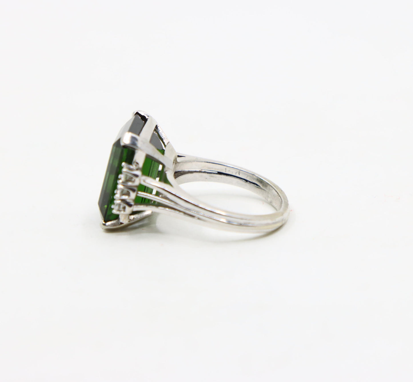 Vintage 14K White Gold Green Tourmaline Diamond Ring