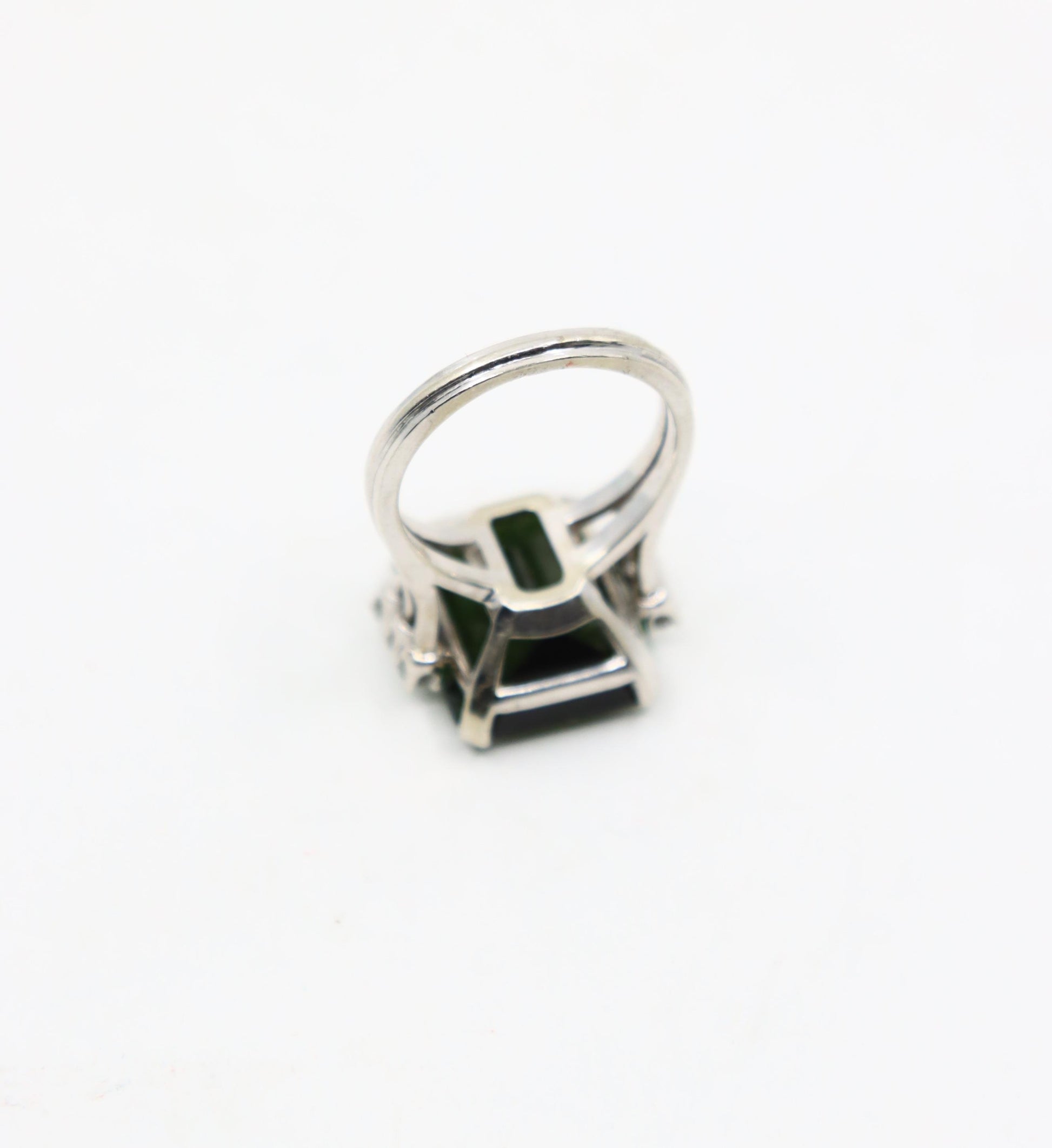 Vintage 14K White Gold Green Tourmaline Diamond Ring