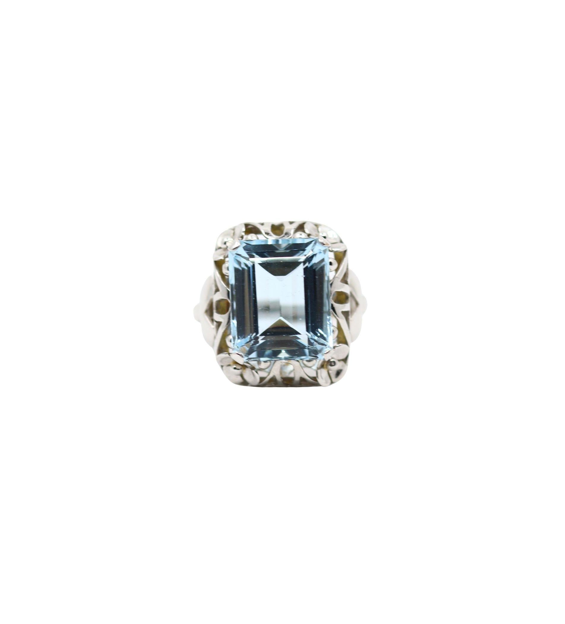 Vintage 14K White Gold Aquamarine Ring