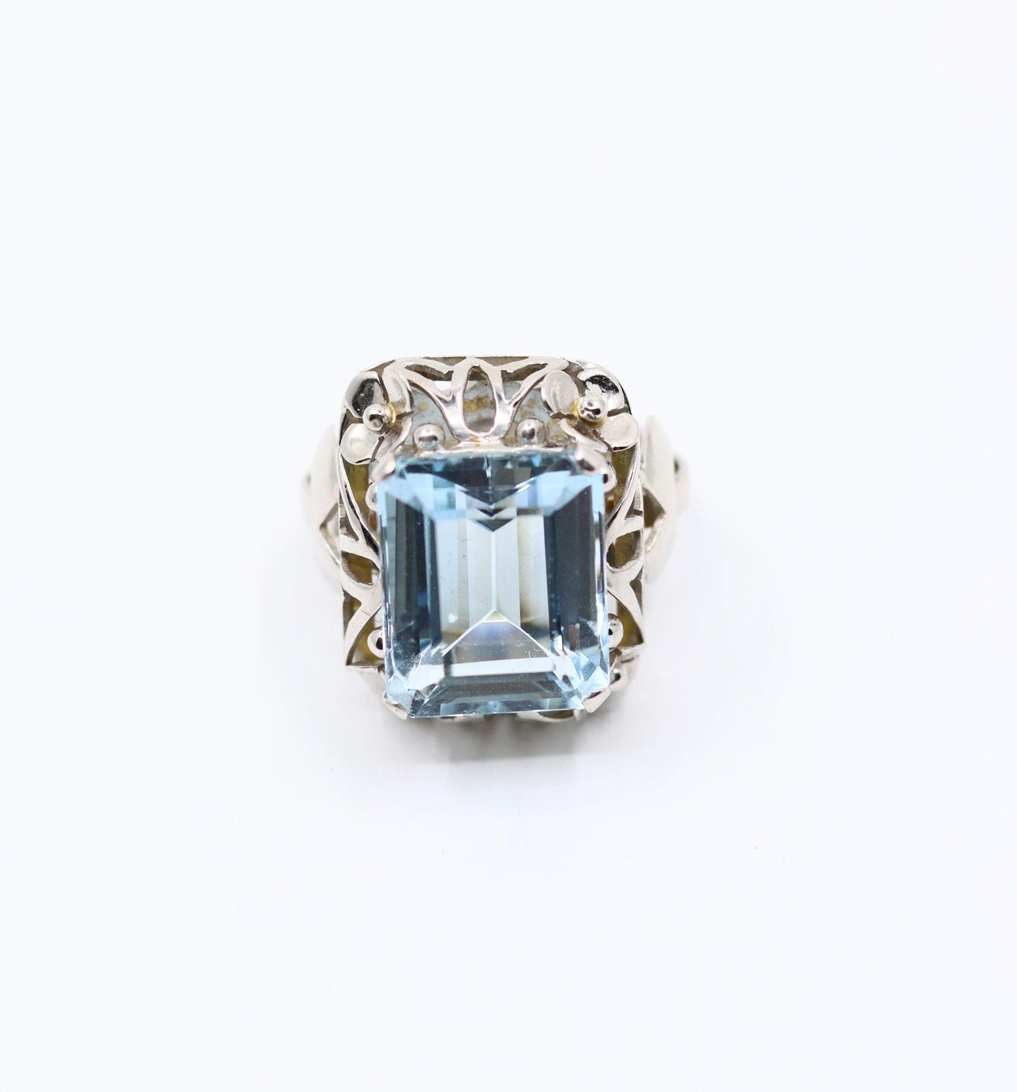 Vintage 14K White Gold Aquamarine Ring