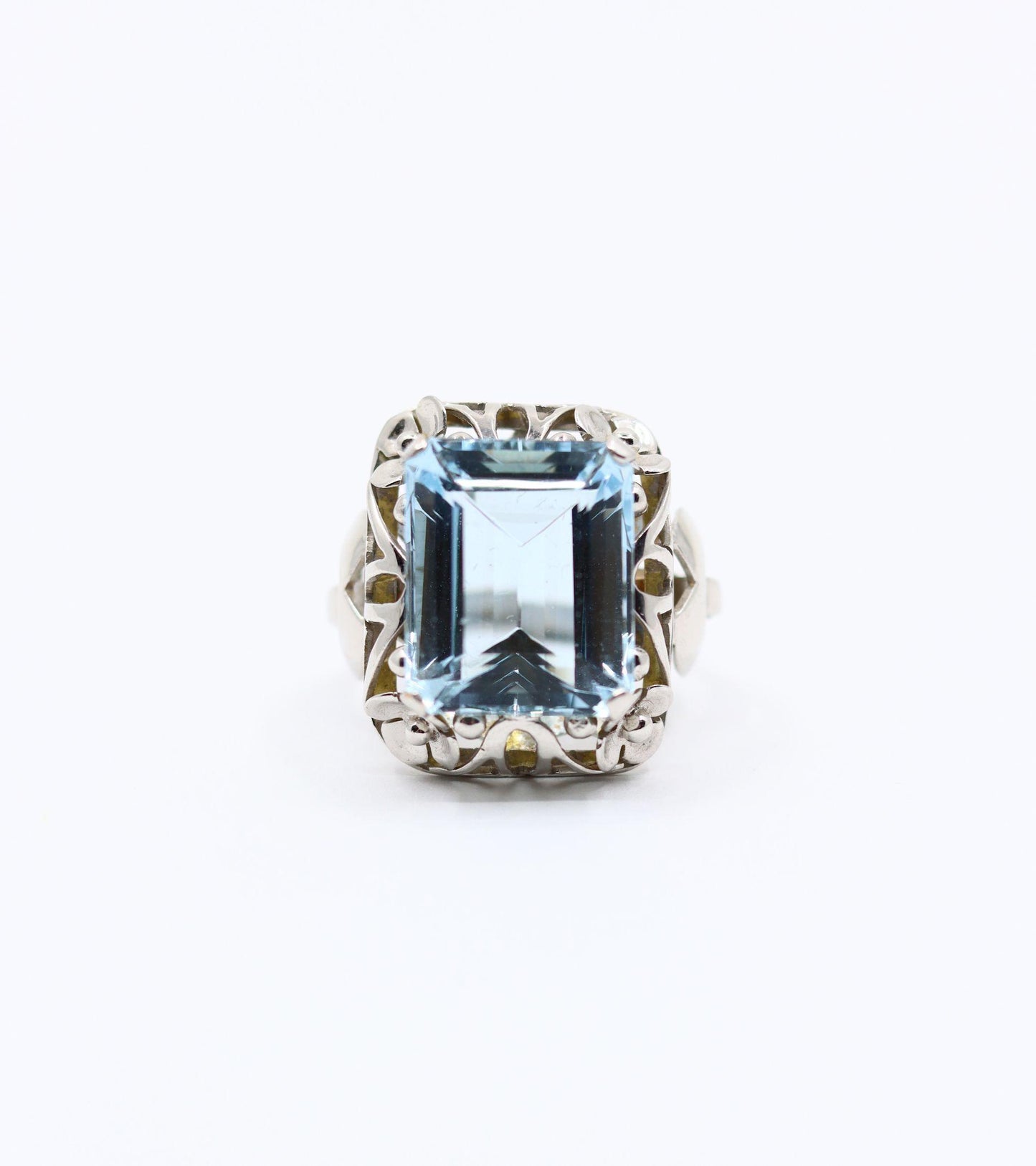 Vintage 14K White Gold Aquamarine Ring