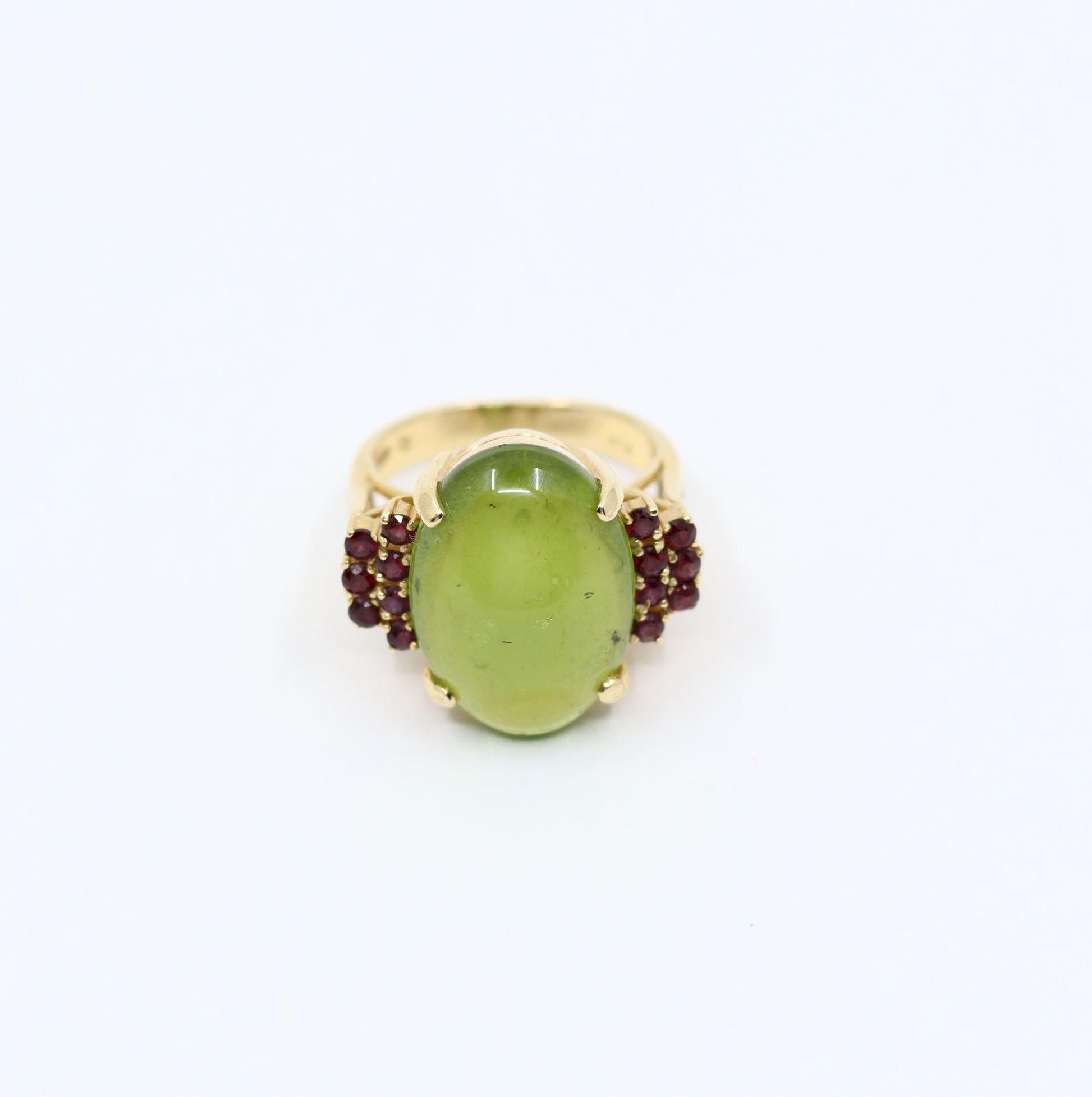 Vintage 14KT Gold Peridot Garnet Ring