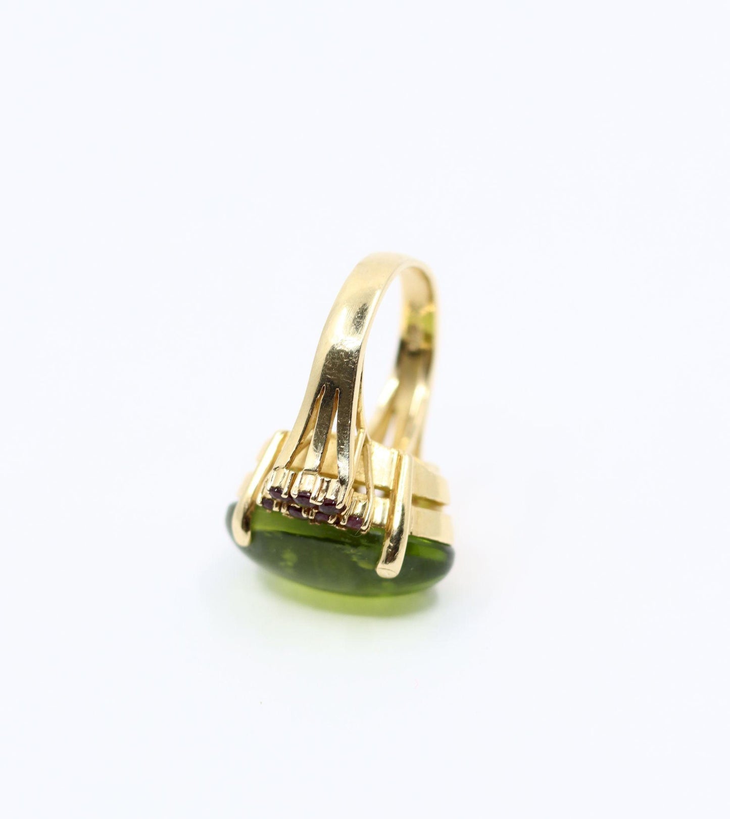 Vintage 14KT Gold Peridot Garnet Ring